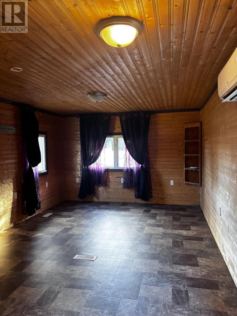 275 River Road - 12