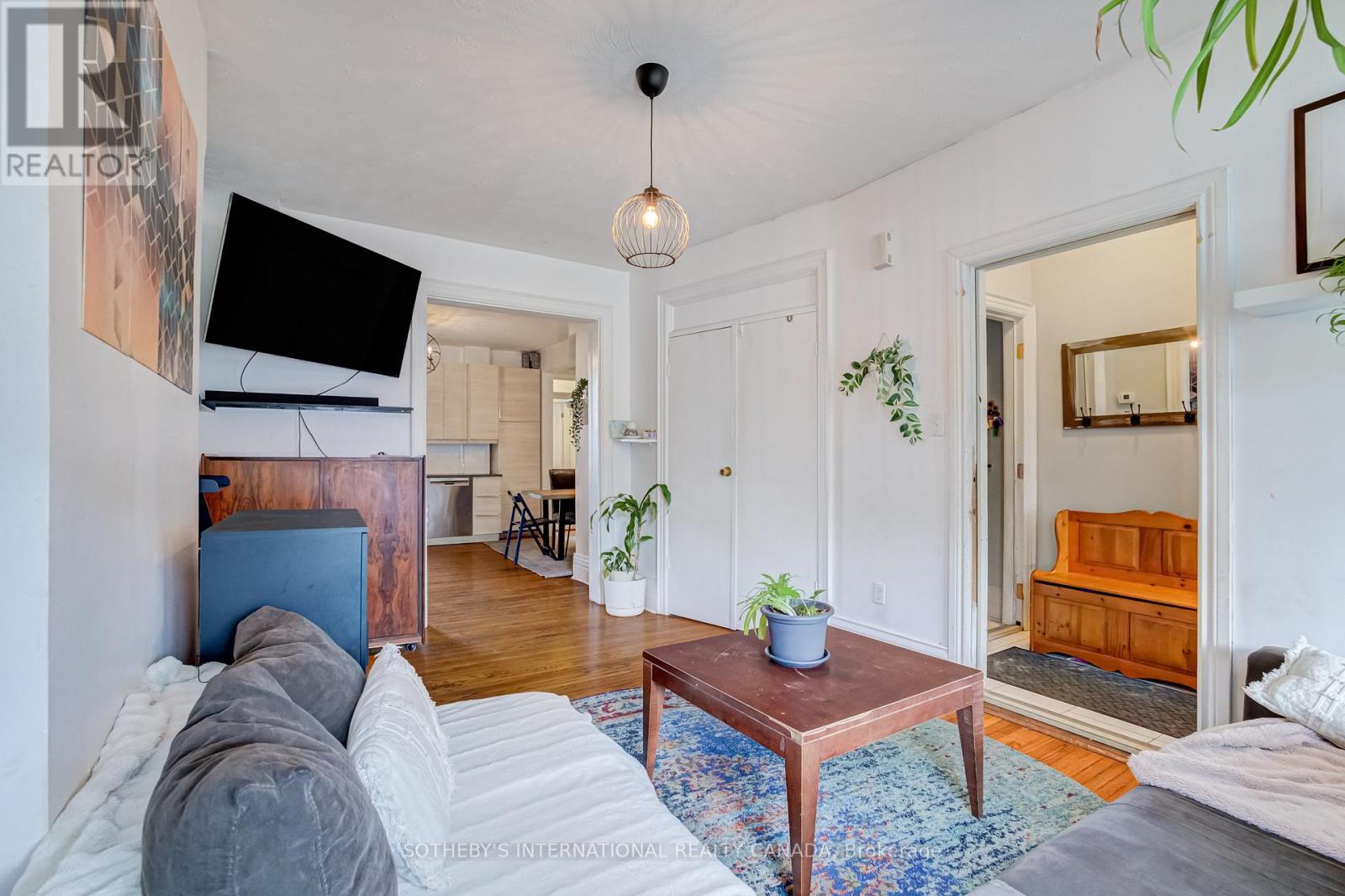 1213 COLLEGE STREET - 5