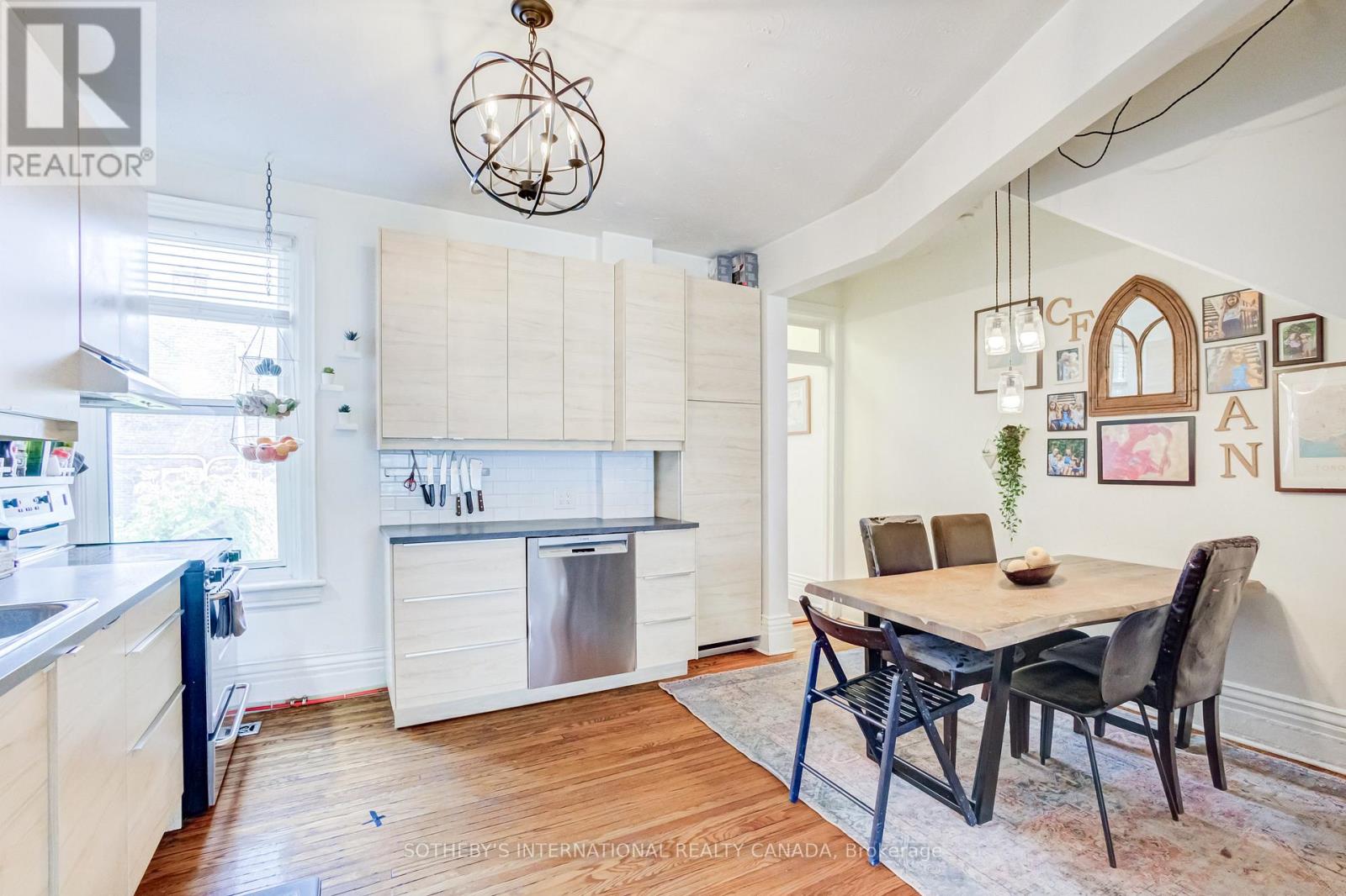 1213 COLLEGE STREET - 8