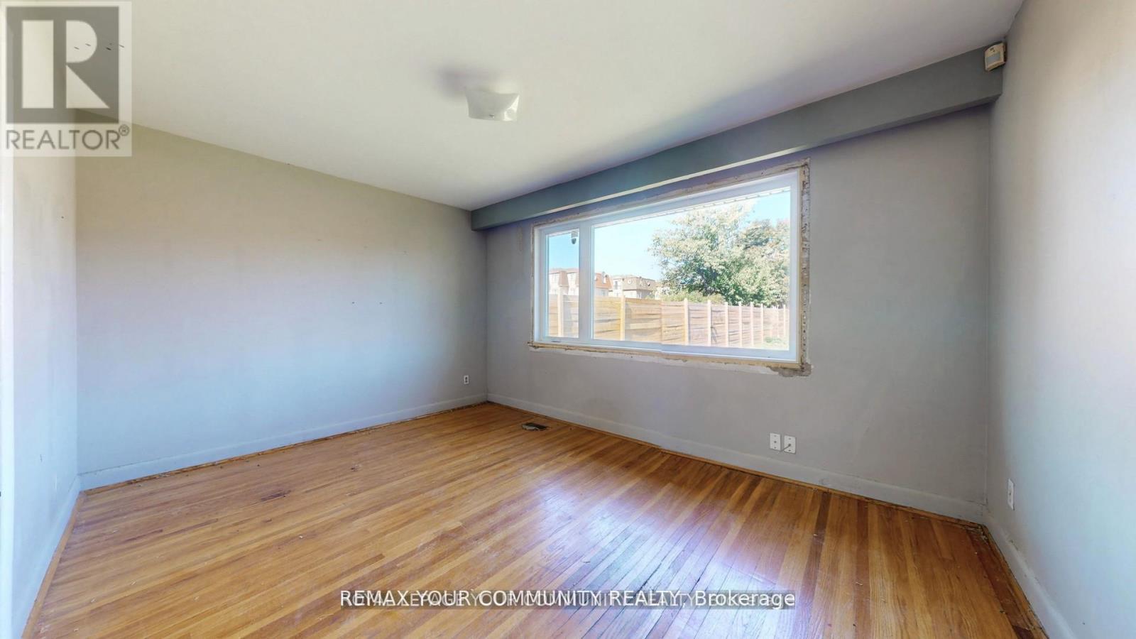 480 ELLERSLIE AVENUE - 12