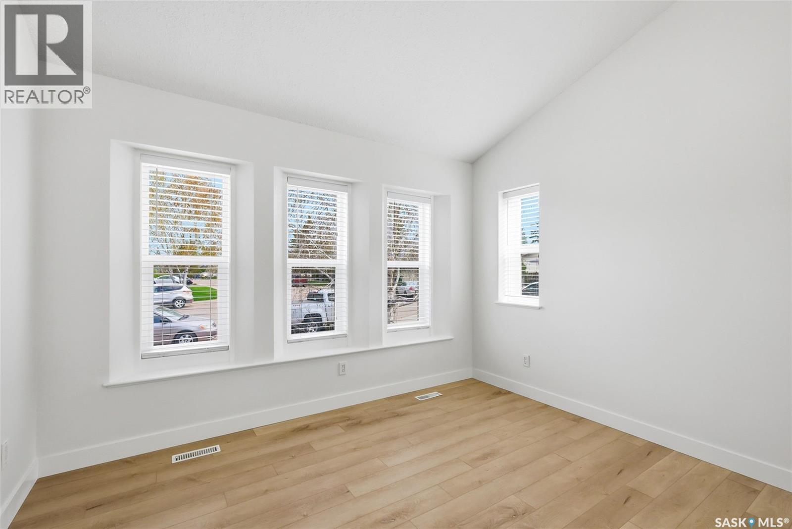 607 Addie CRESCENT - 7