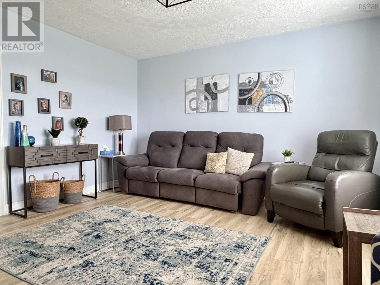 11 Havenside Road - 24