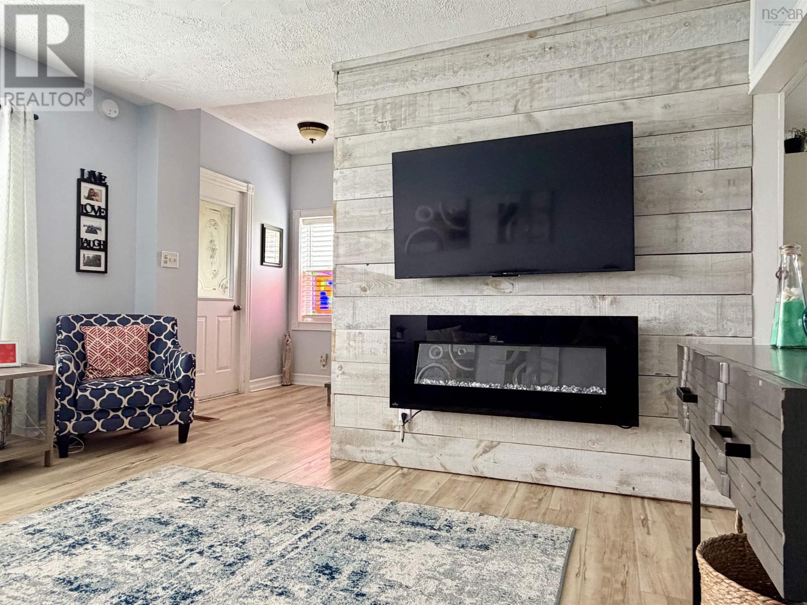 11 Havenside Road - 26