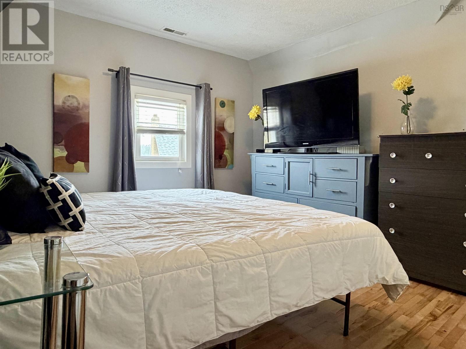 11 Havenside Road - 35