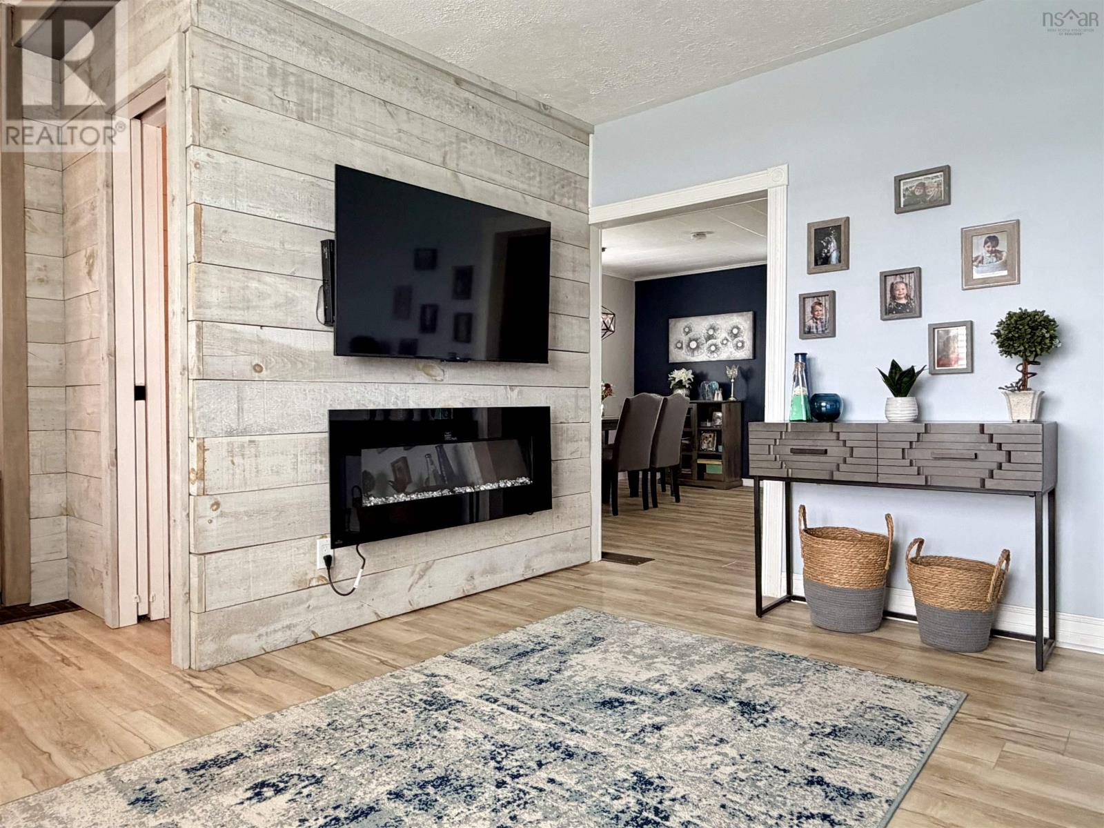 11 Havenside Road - 25