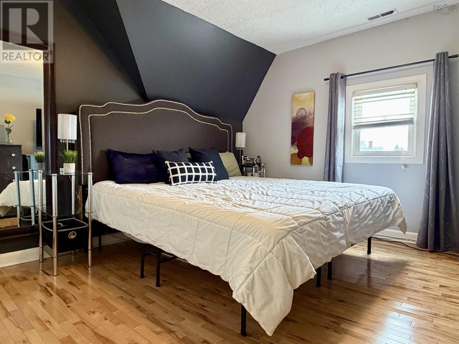 11 Havenside Road - 34
