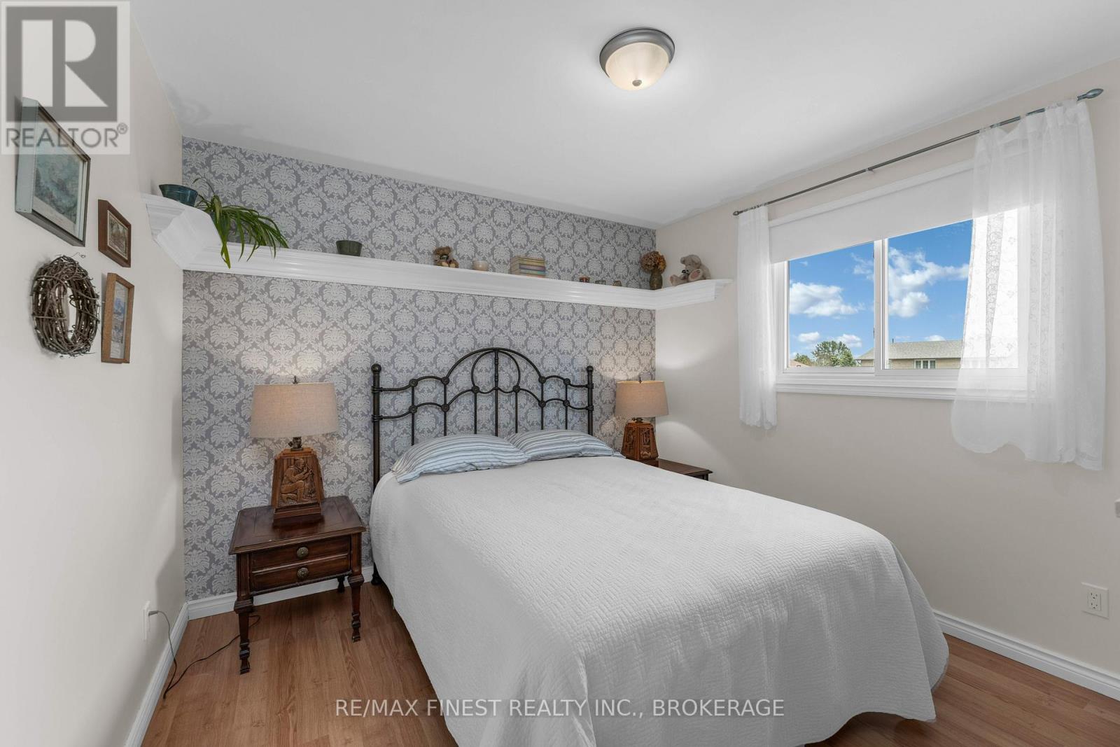 99 BEVERLY STREET - Image 32