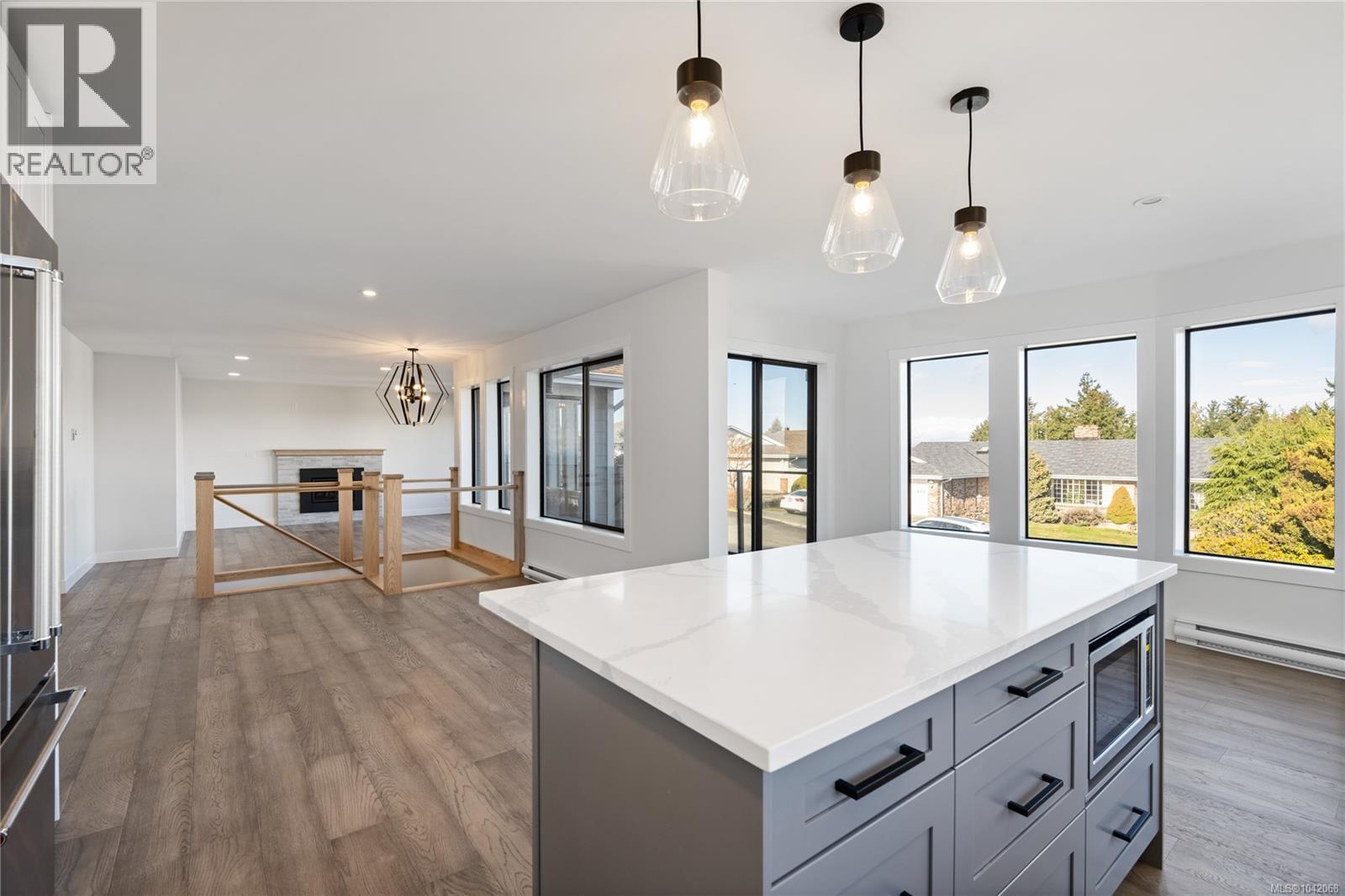 819 Athena Pl - 11