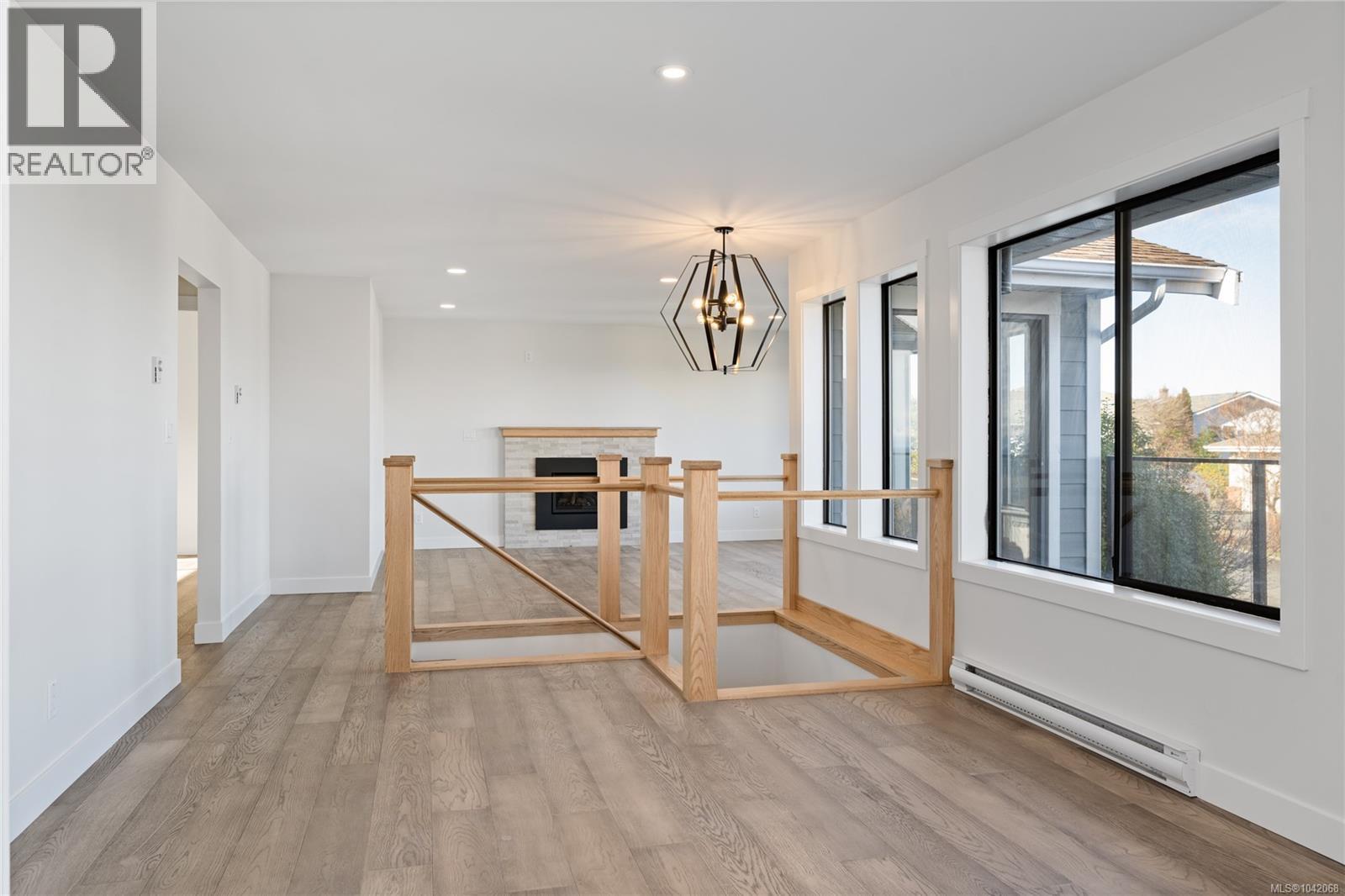 819 Athena Pl - 12