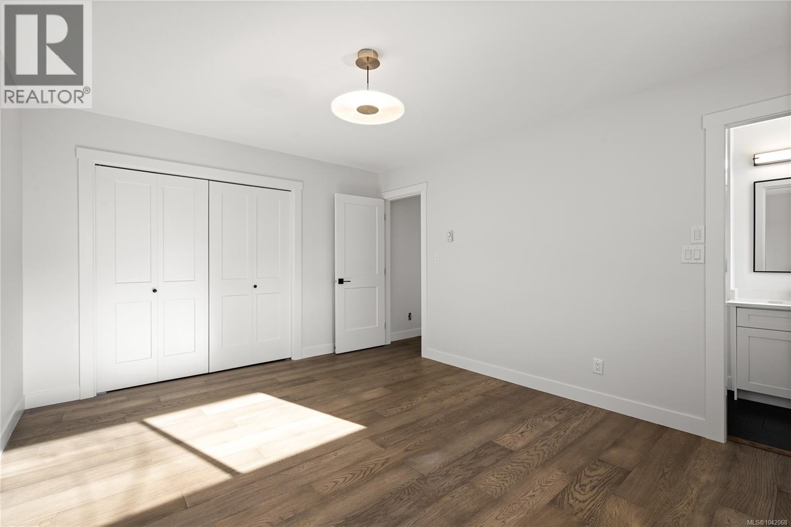 819 Athena Pl - 16