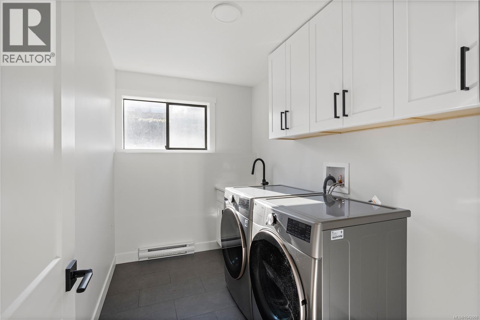 819 Athena Pl - 22