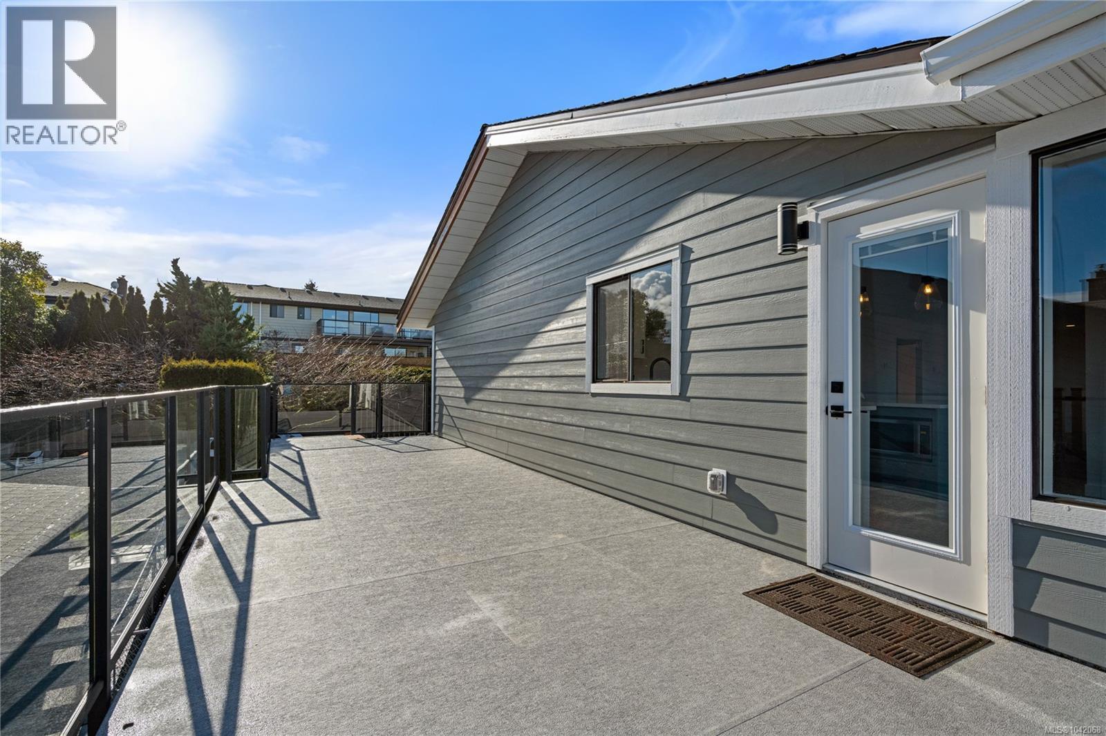 819 Athena Pl - 23