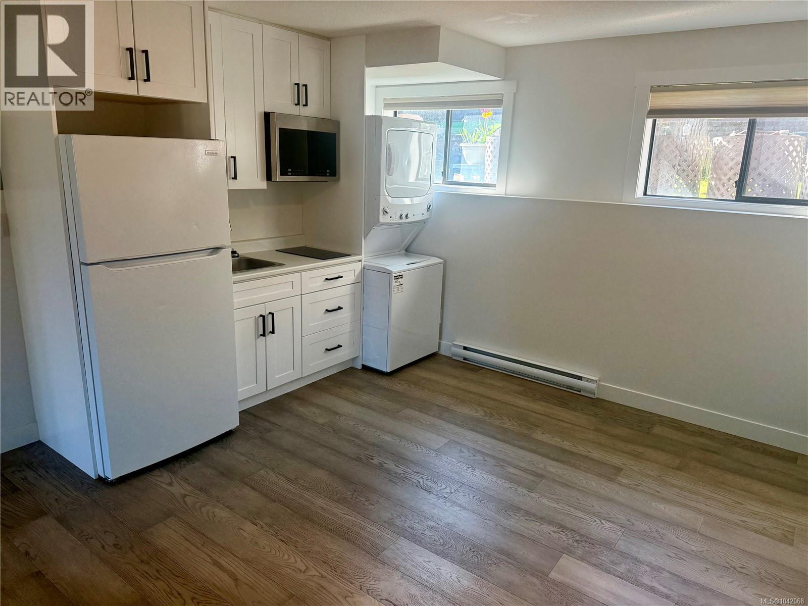 819 Athena Pl - 31