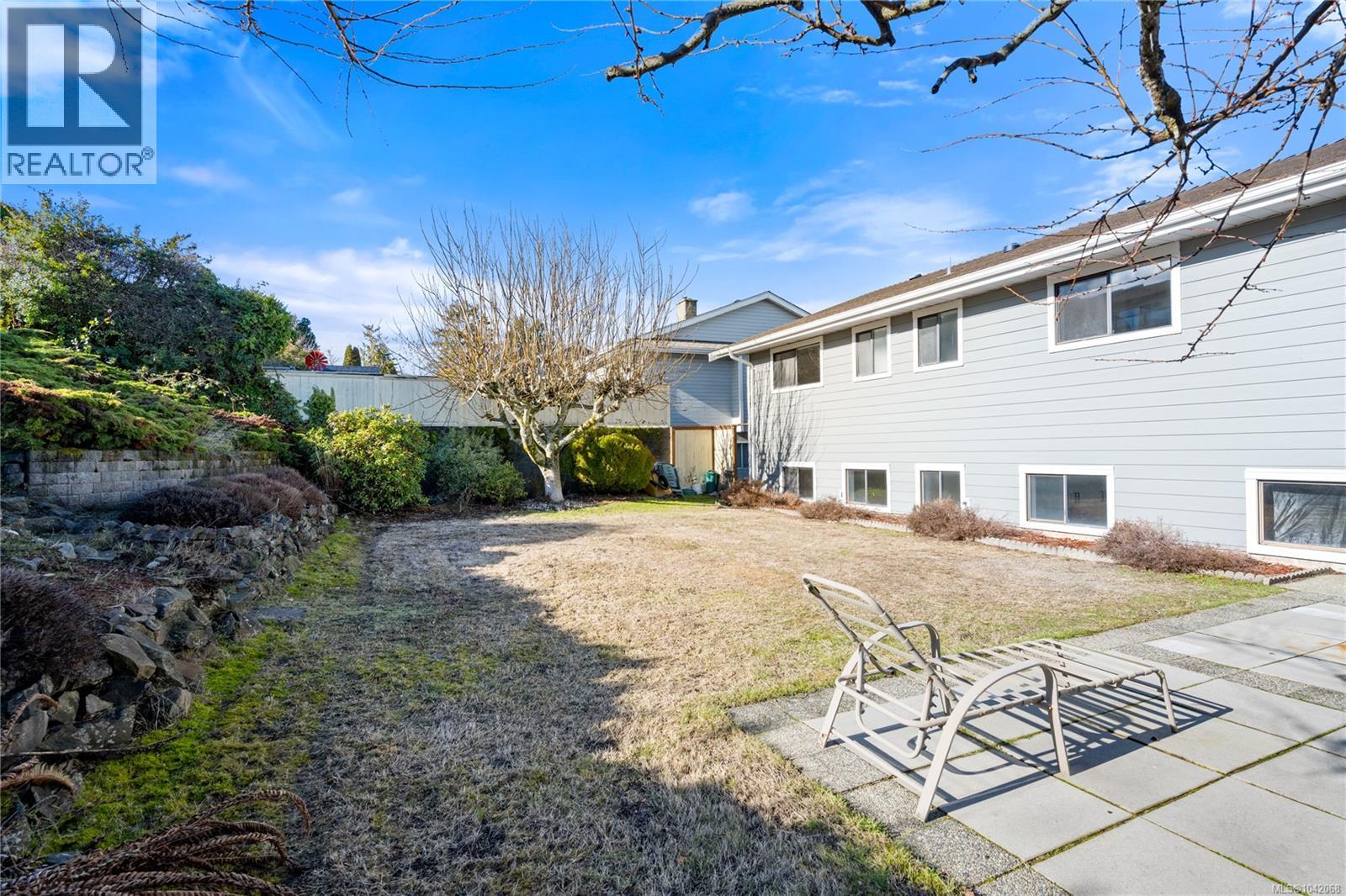 819 Athena Pl - 36