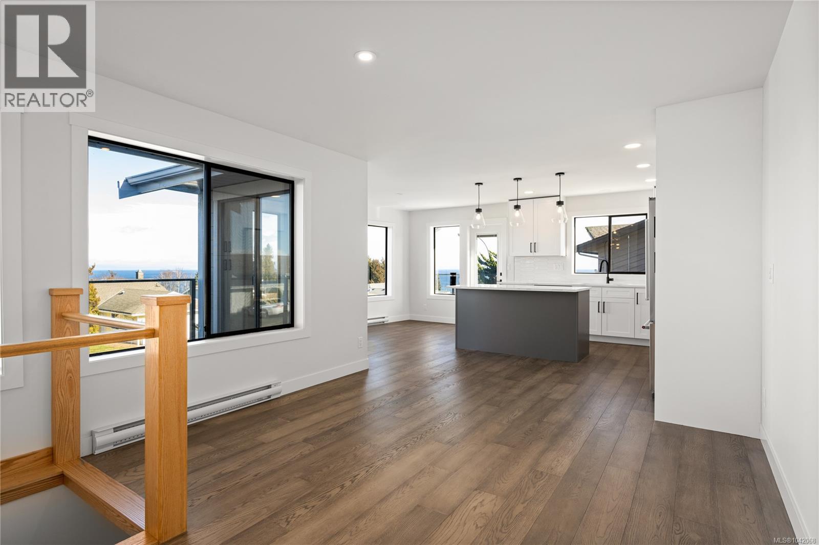 819 Athena Pl - 5