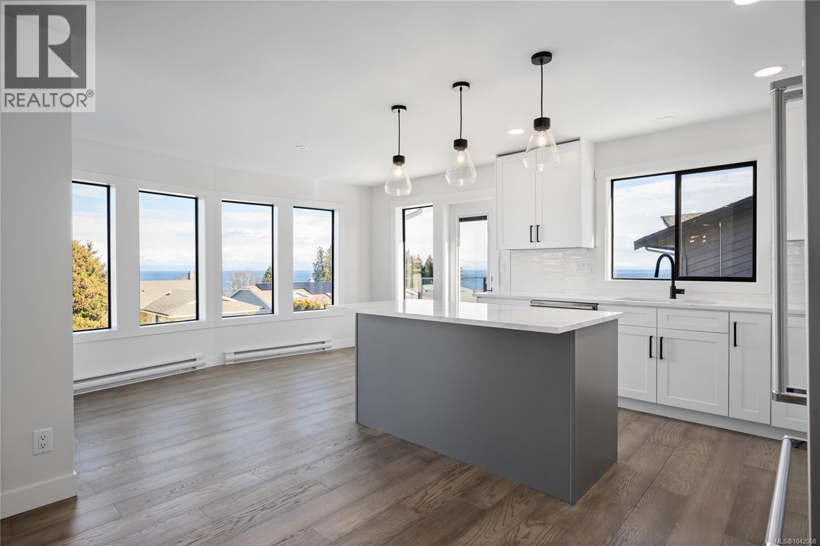 819 Athena Pl - 6