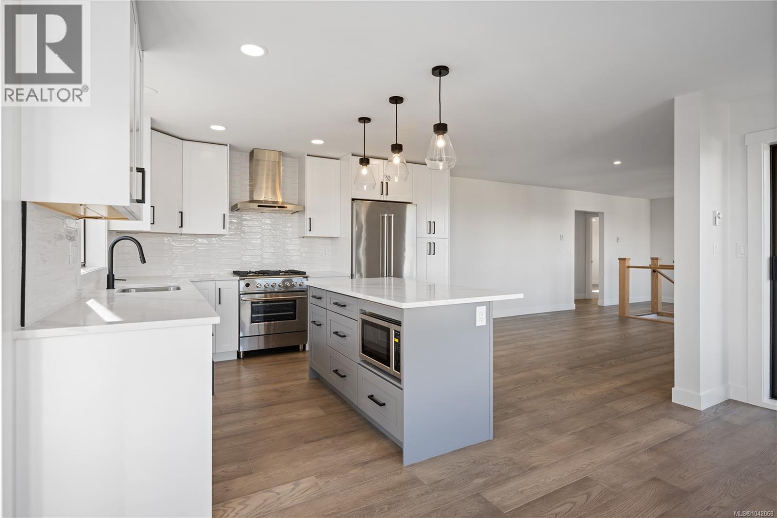819 Athena Pl - 8