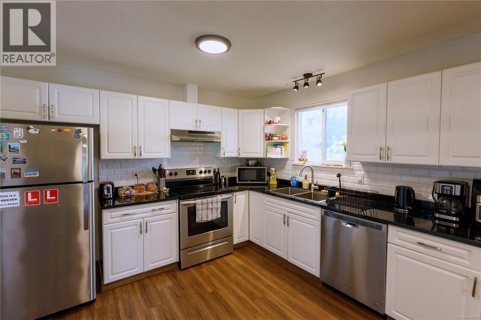 3161 Marion Way - 8