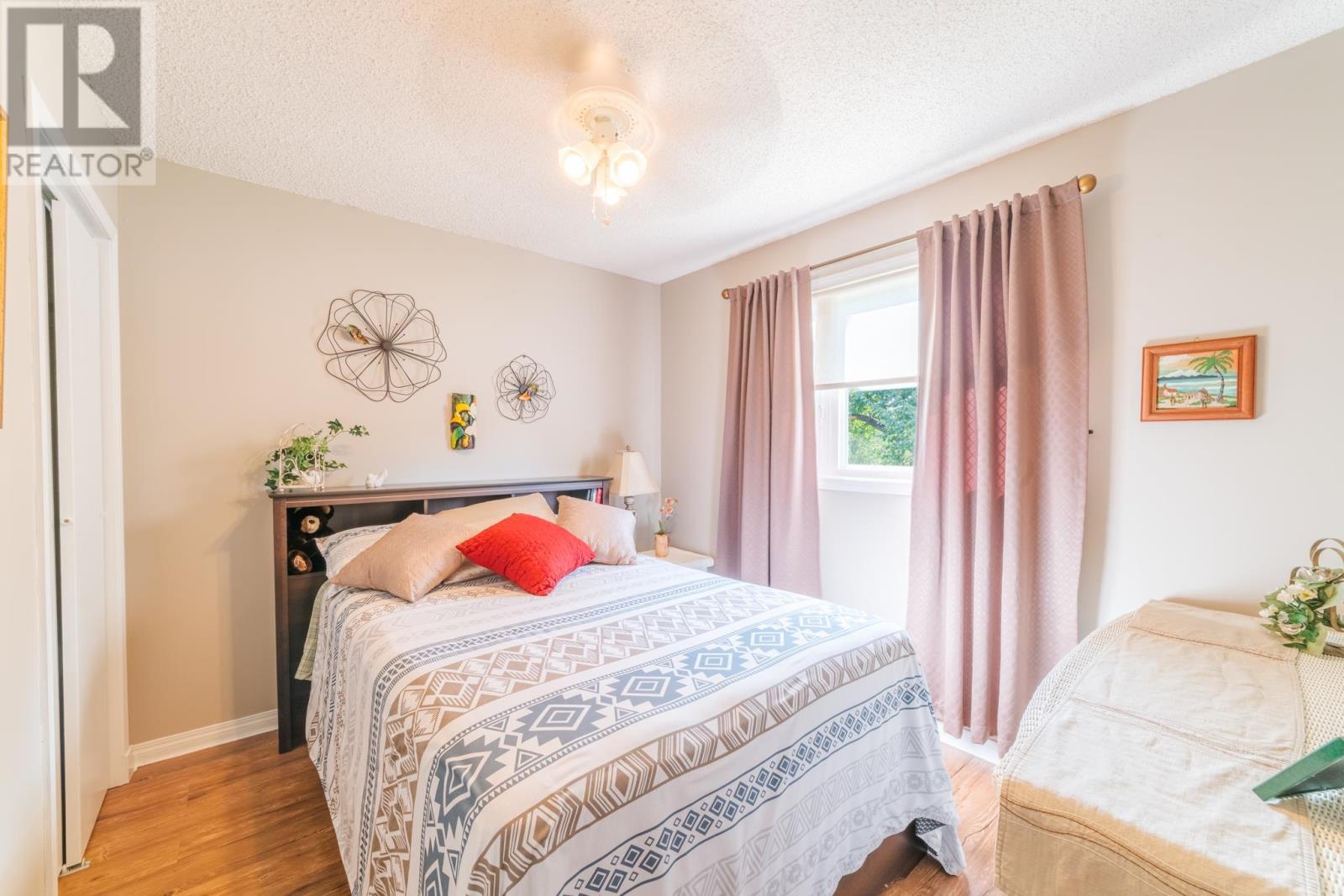 164 Winnipeg AVE - 16