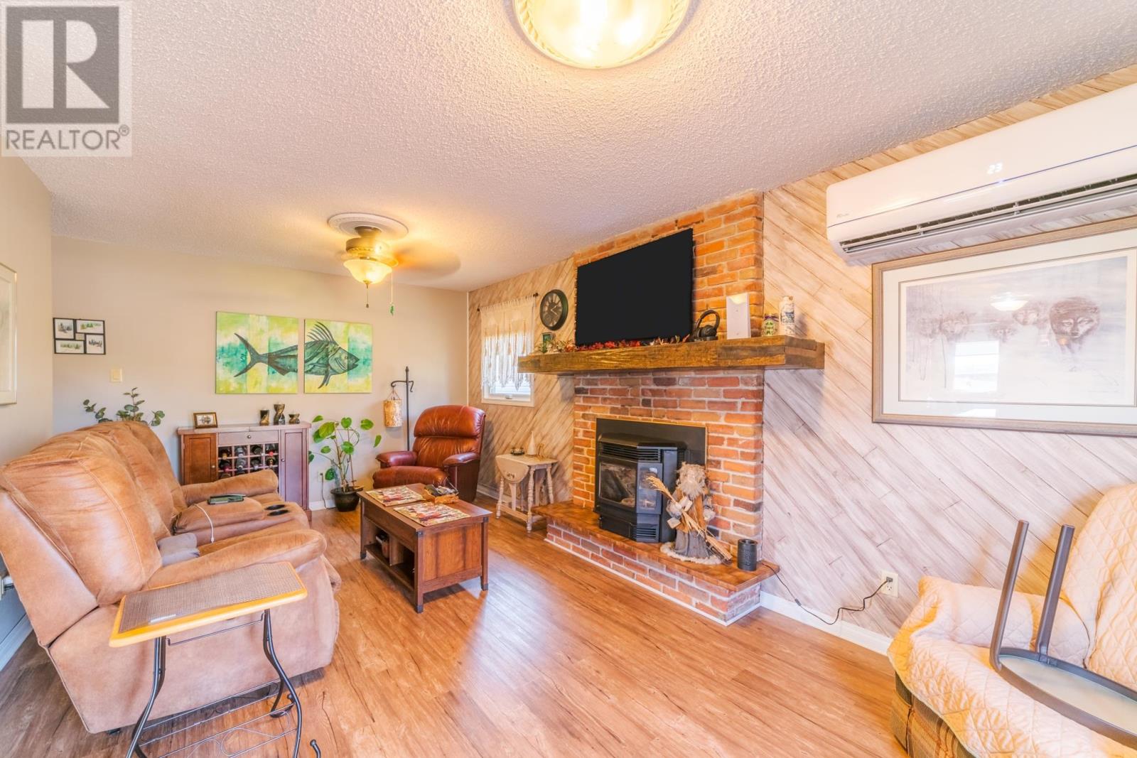 164 Winnipeg AVE - 21