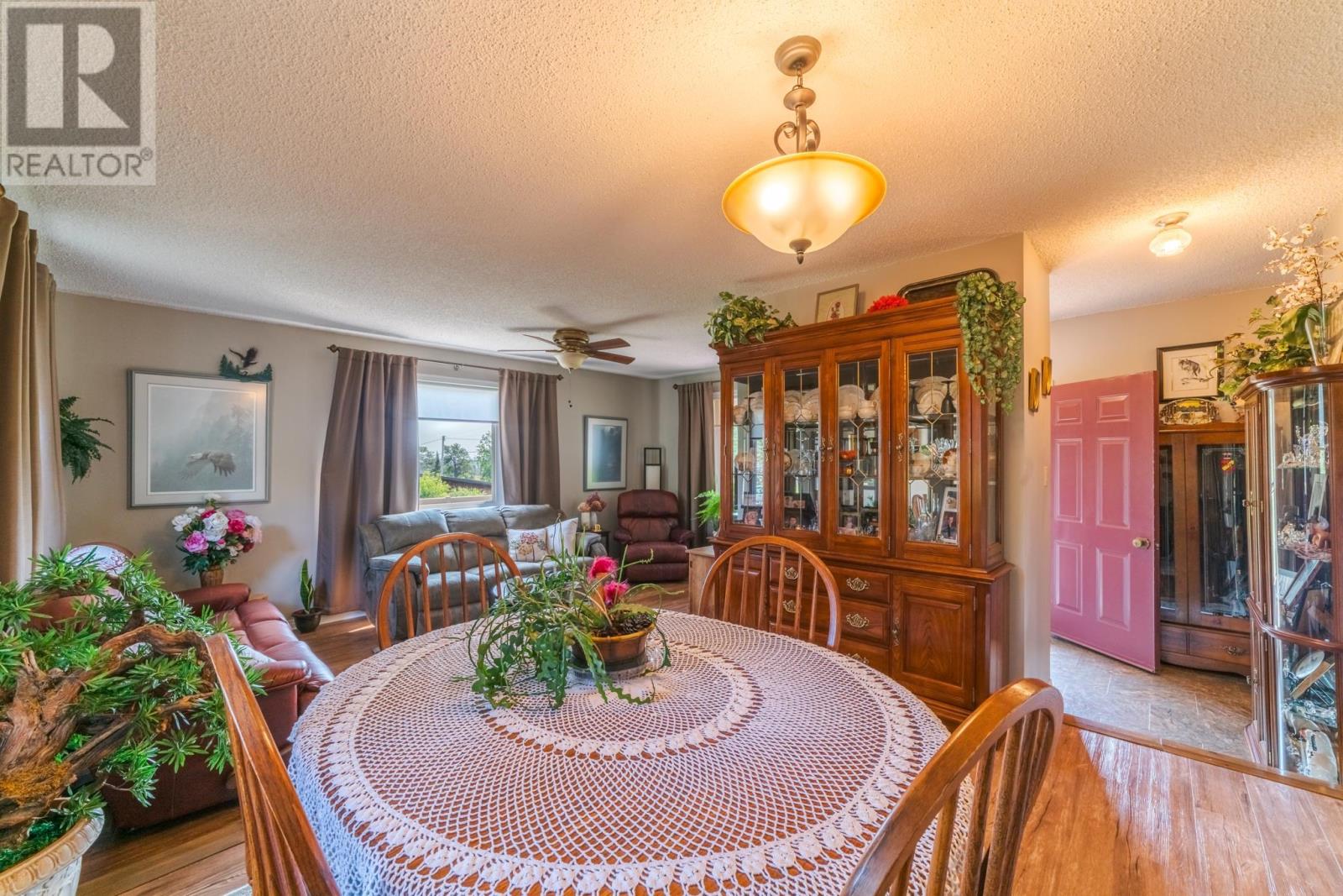 164 Winnipeg AVE - 8