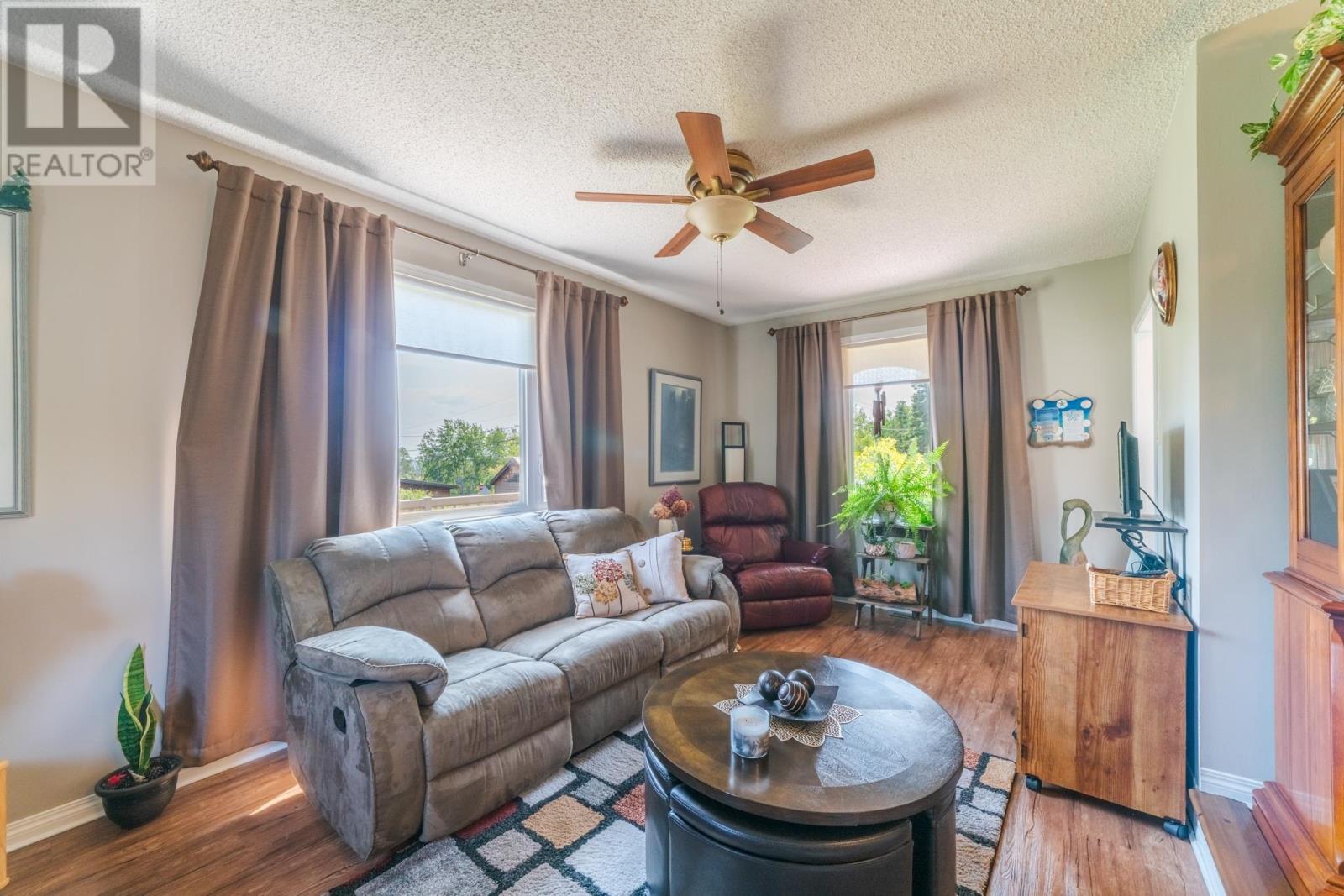 164 Winnipeg AVE - 6