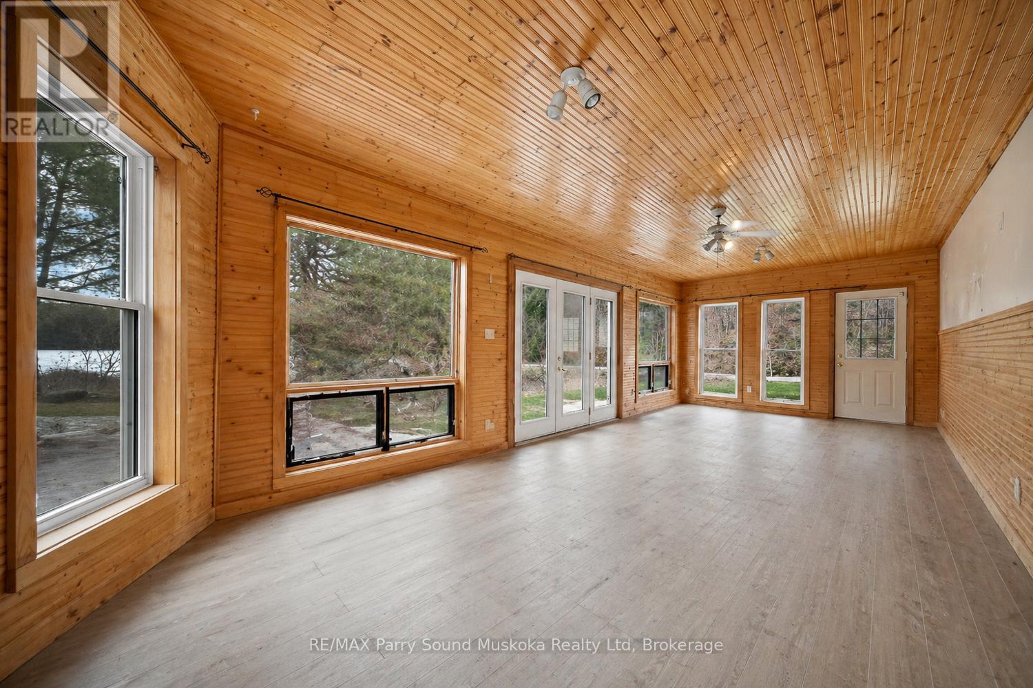 92 BLUE LAKE ROAD - 19