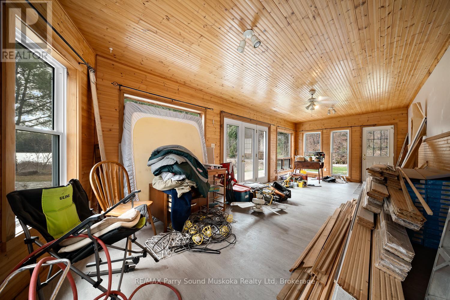 92 BLUE LAKE ROAD - 18