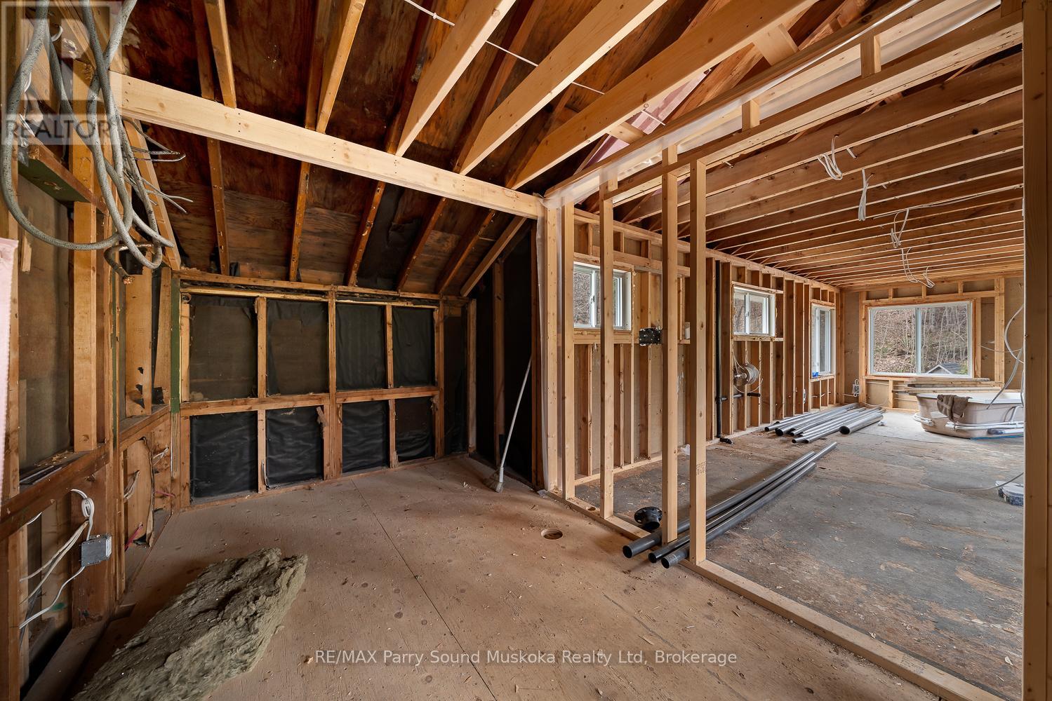92 BLUE LAKE ROAD - 29