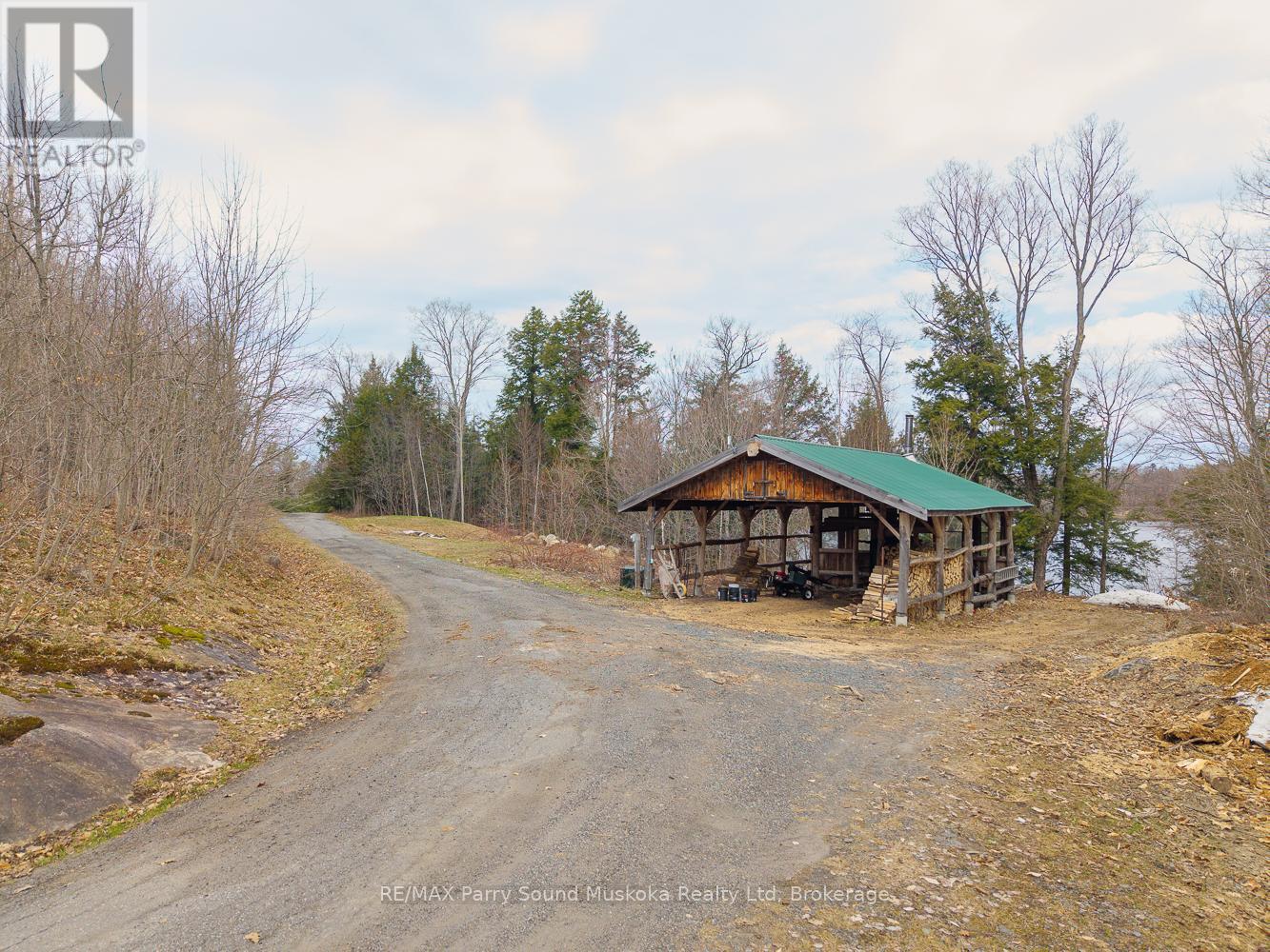 92 BLUE LAKE ROAD - 30