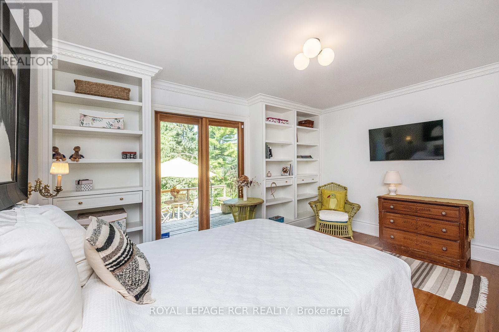 114 KENNEDY ROAD - 17