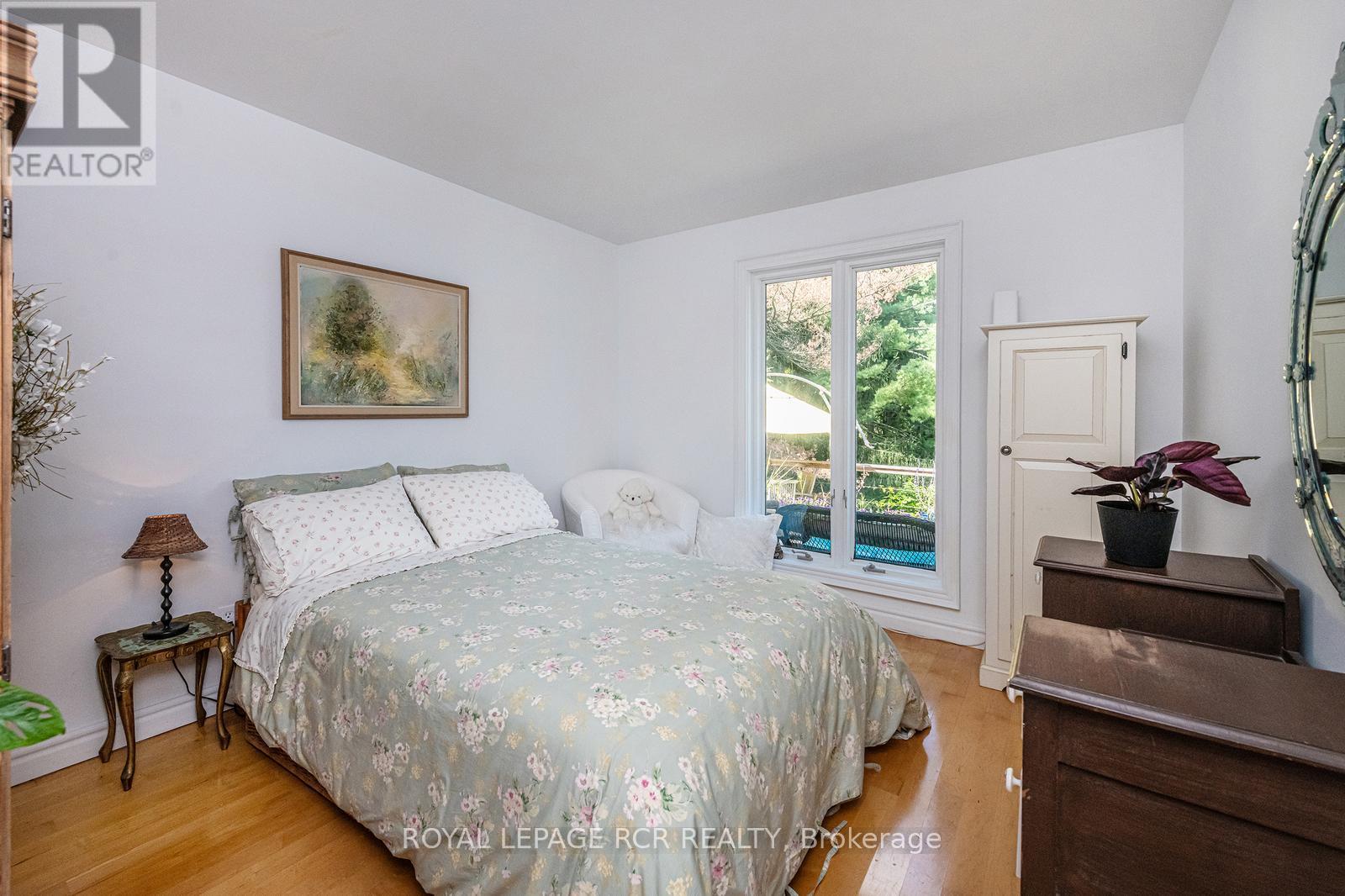 114 KENNEDY ROAD - 22