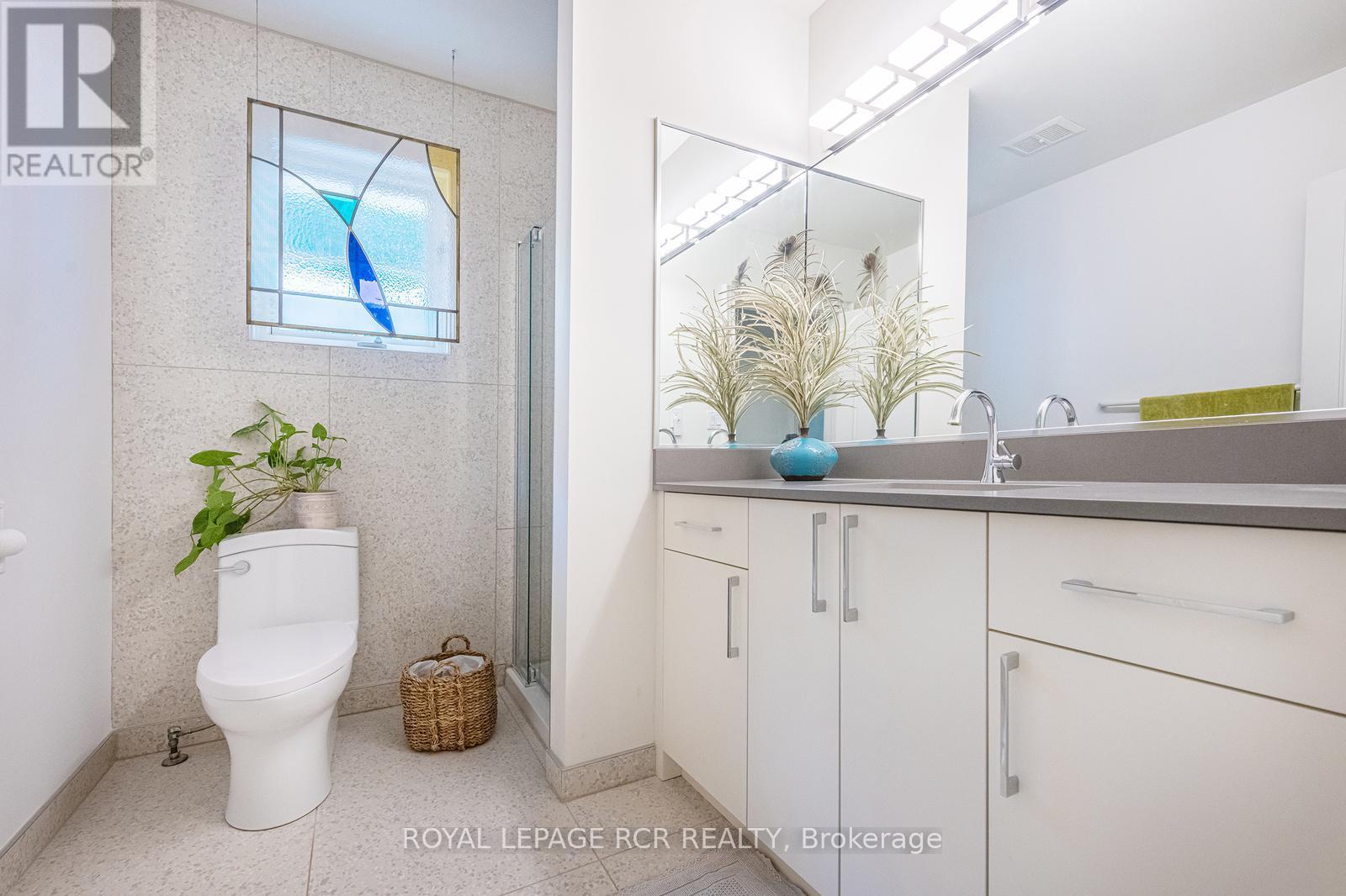 114 KENNEDY ROAD - 24