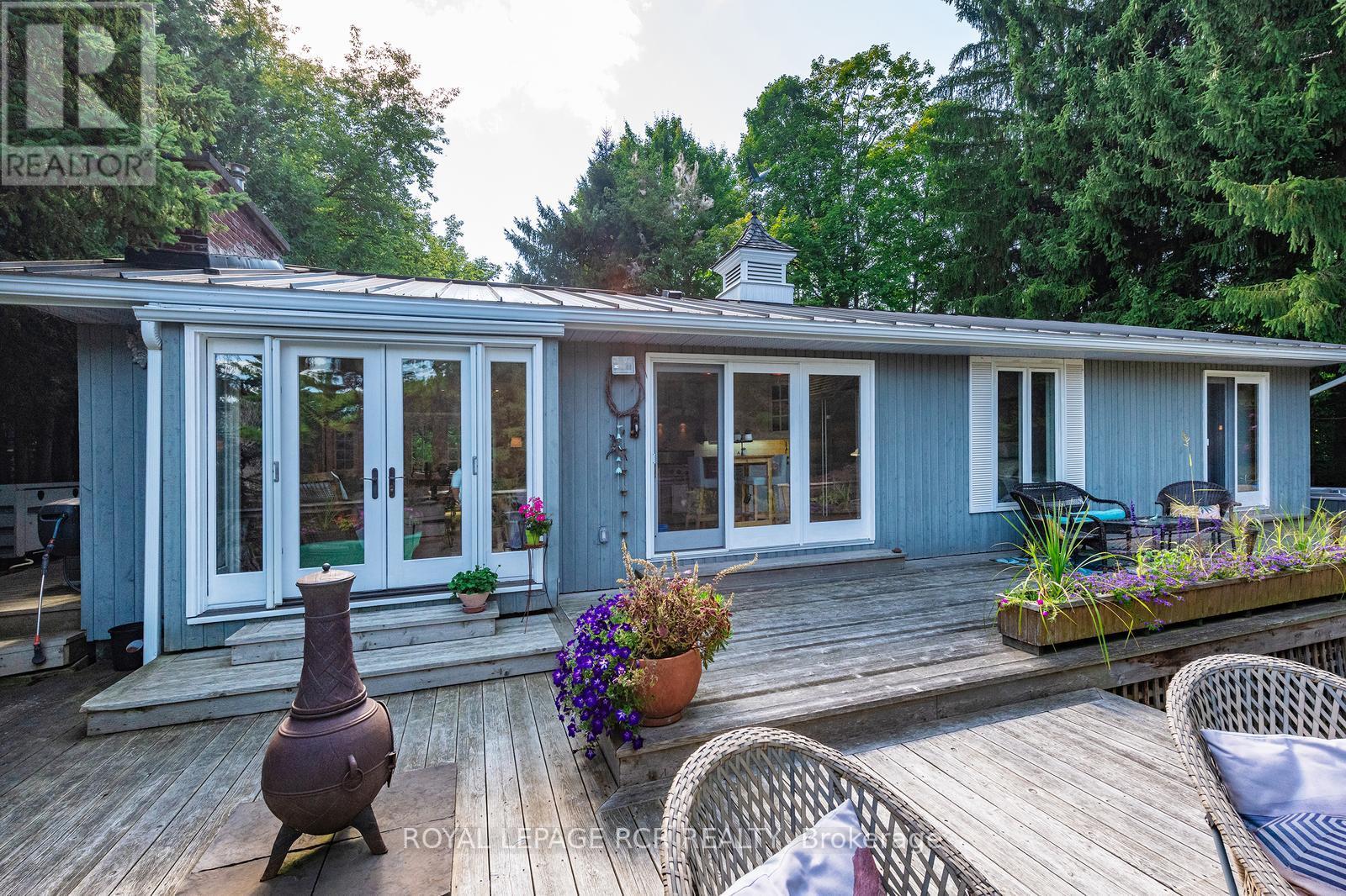 114 KENNEDY ROAD - 29