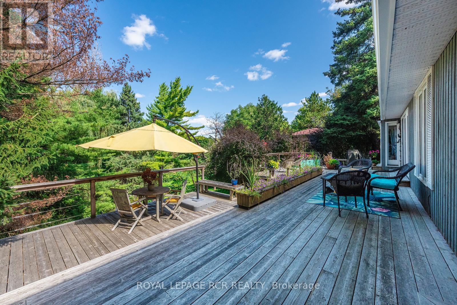 114 KENNEDY ROAD - 30