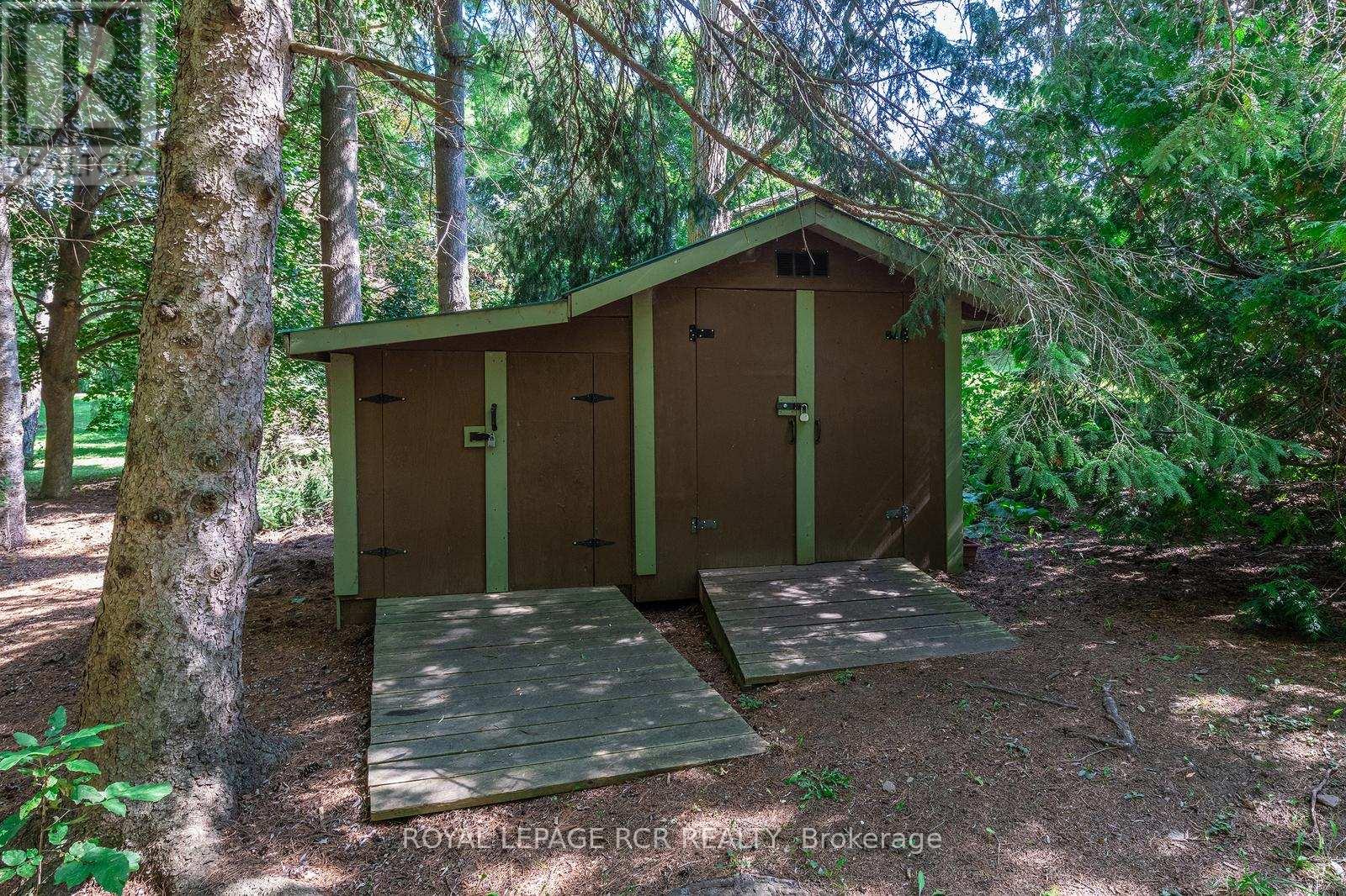 114 KENNEDY ROAD - 40