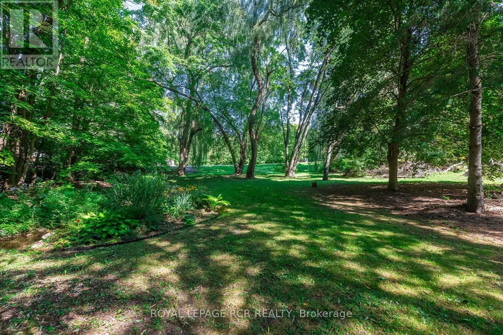 114 KENNEDY ROAD - 41