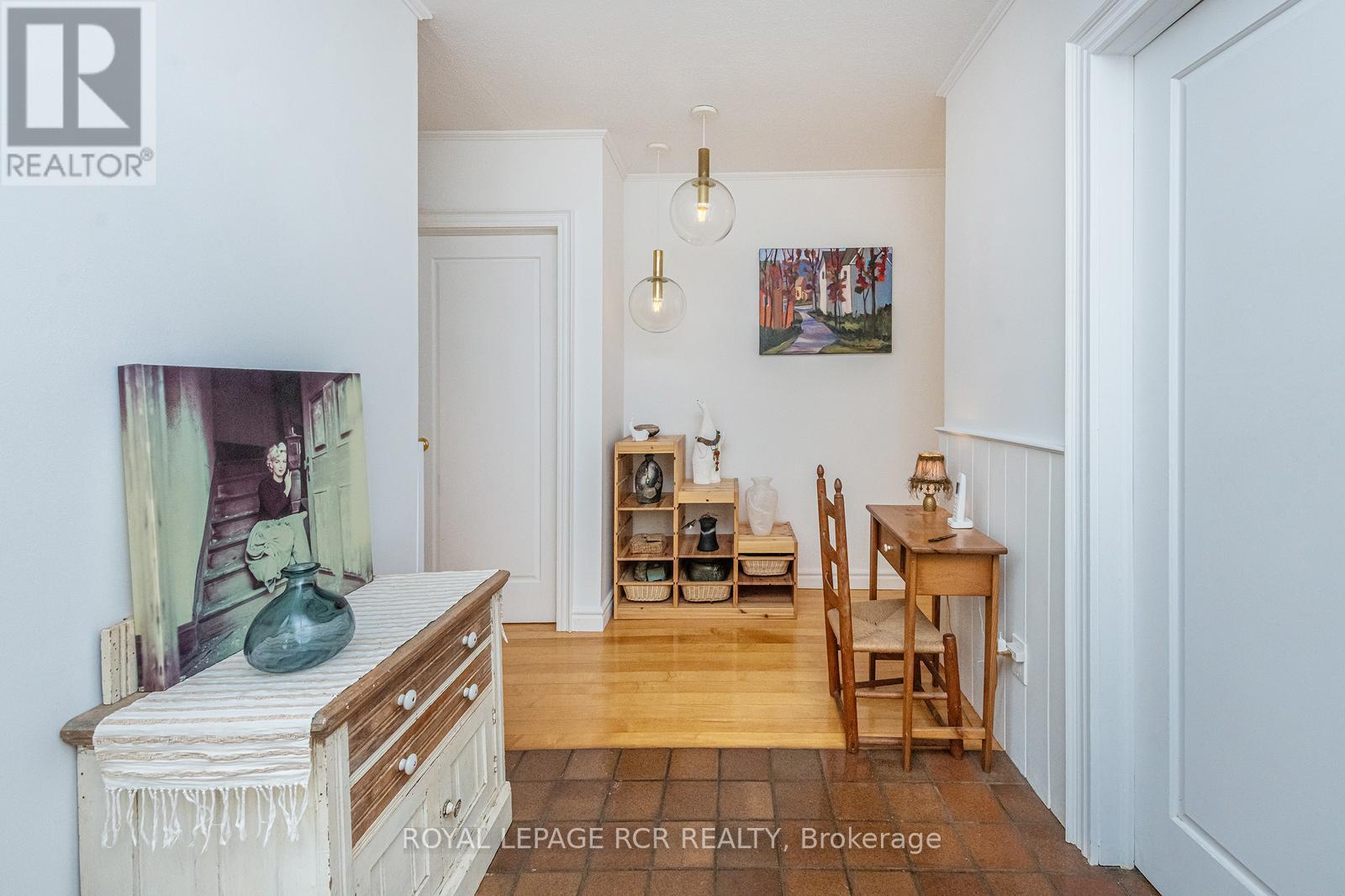 114 KENNEDY ROAD - 7