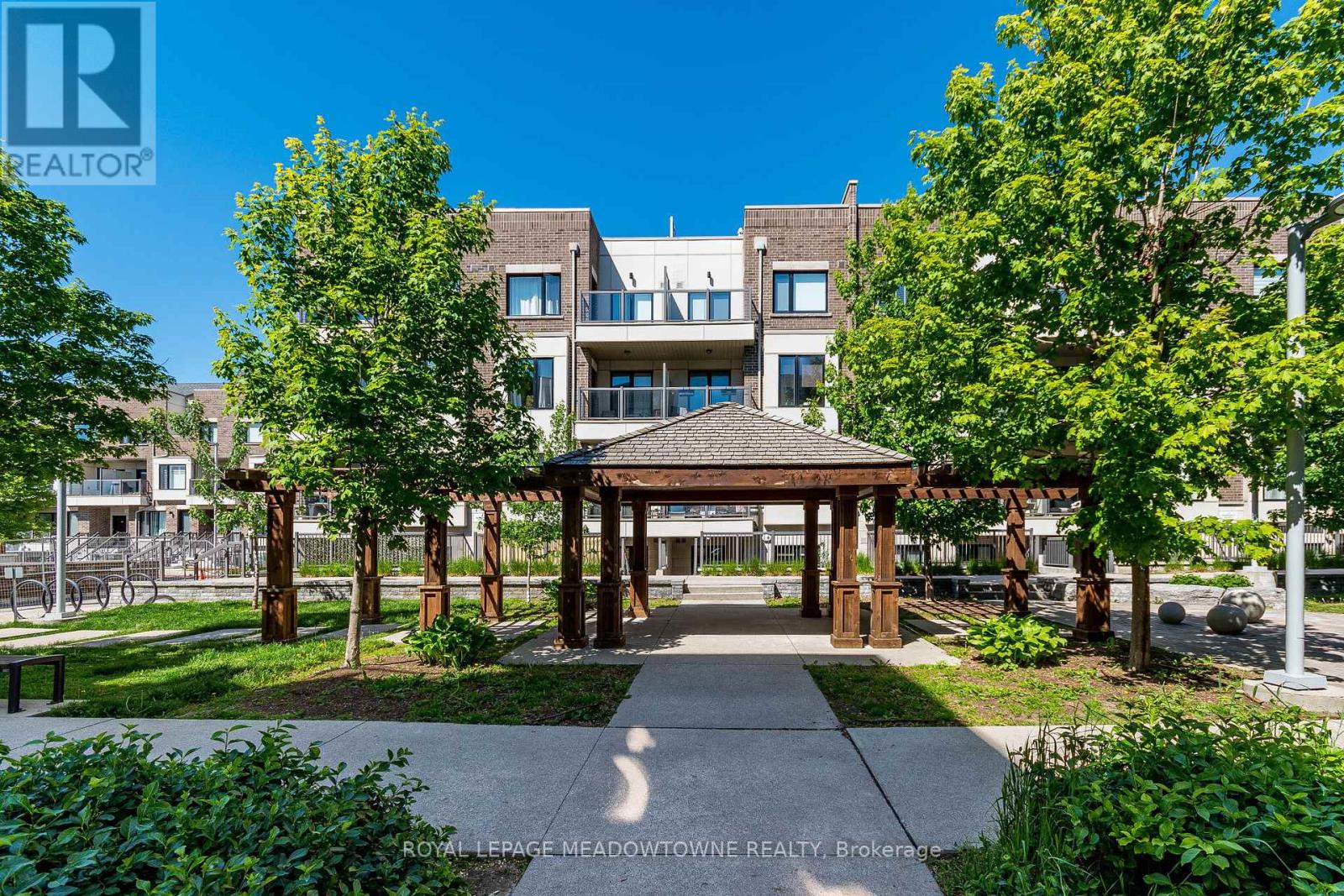 #311 6 DRUMMOND STREET - 1