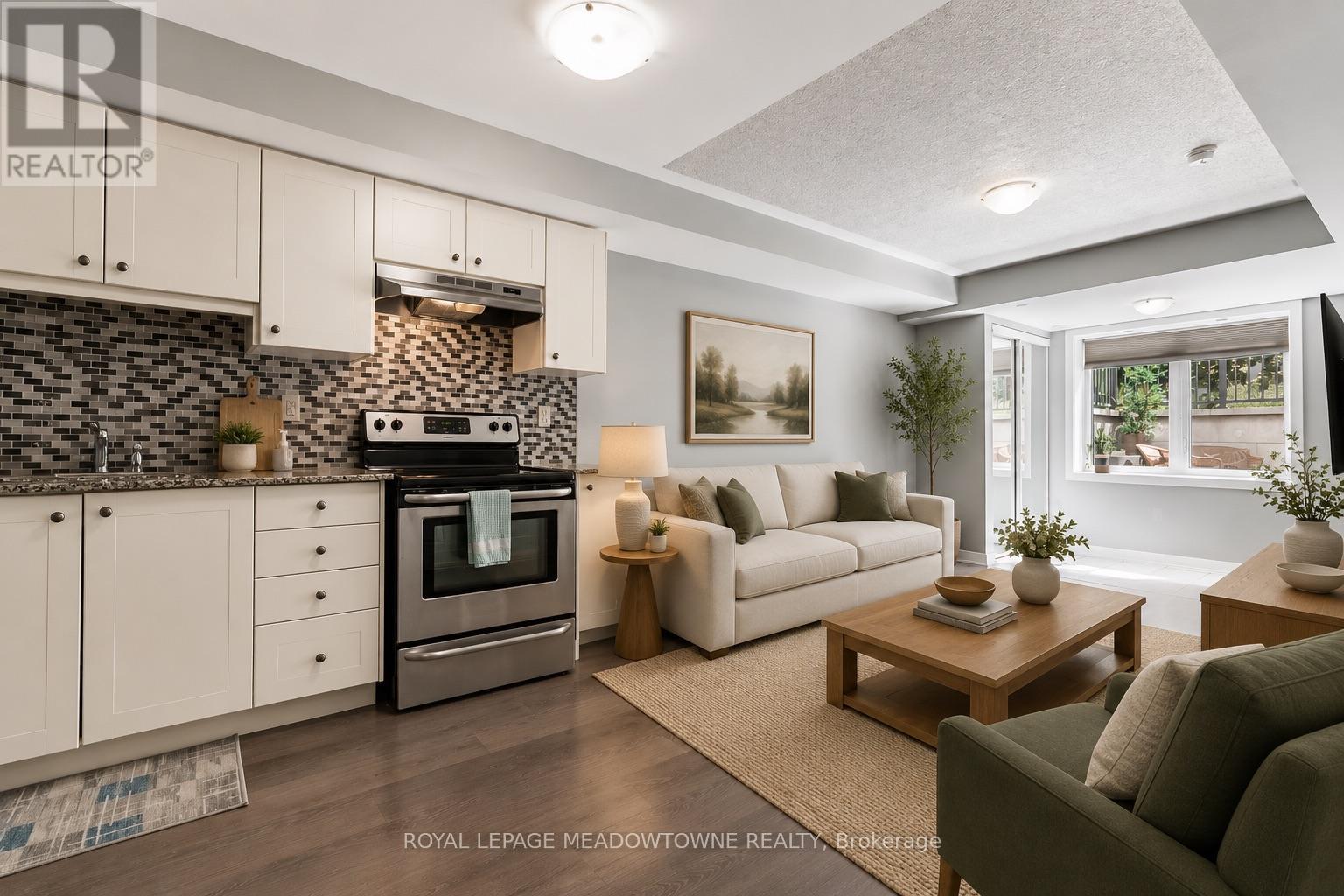 #311 6 DRUMMOND STREET - 17