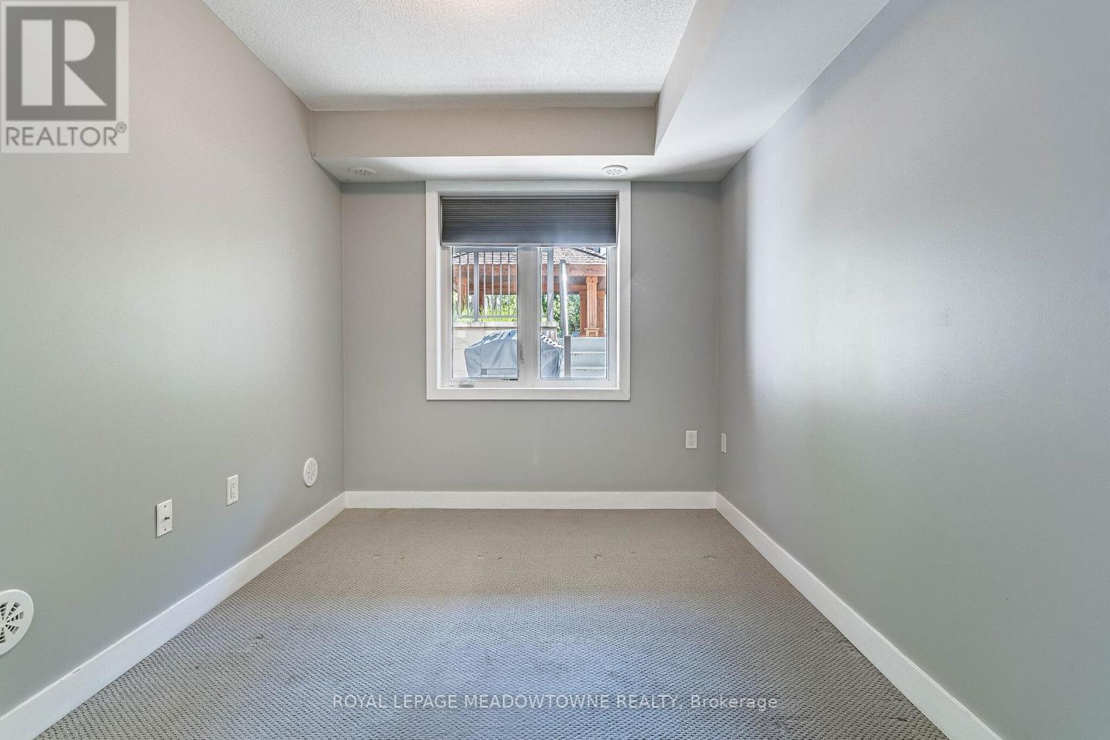 #311 6 DRUMMOND STREET - 25