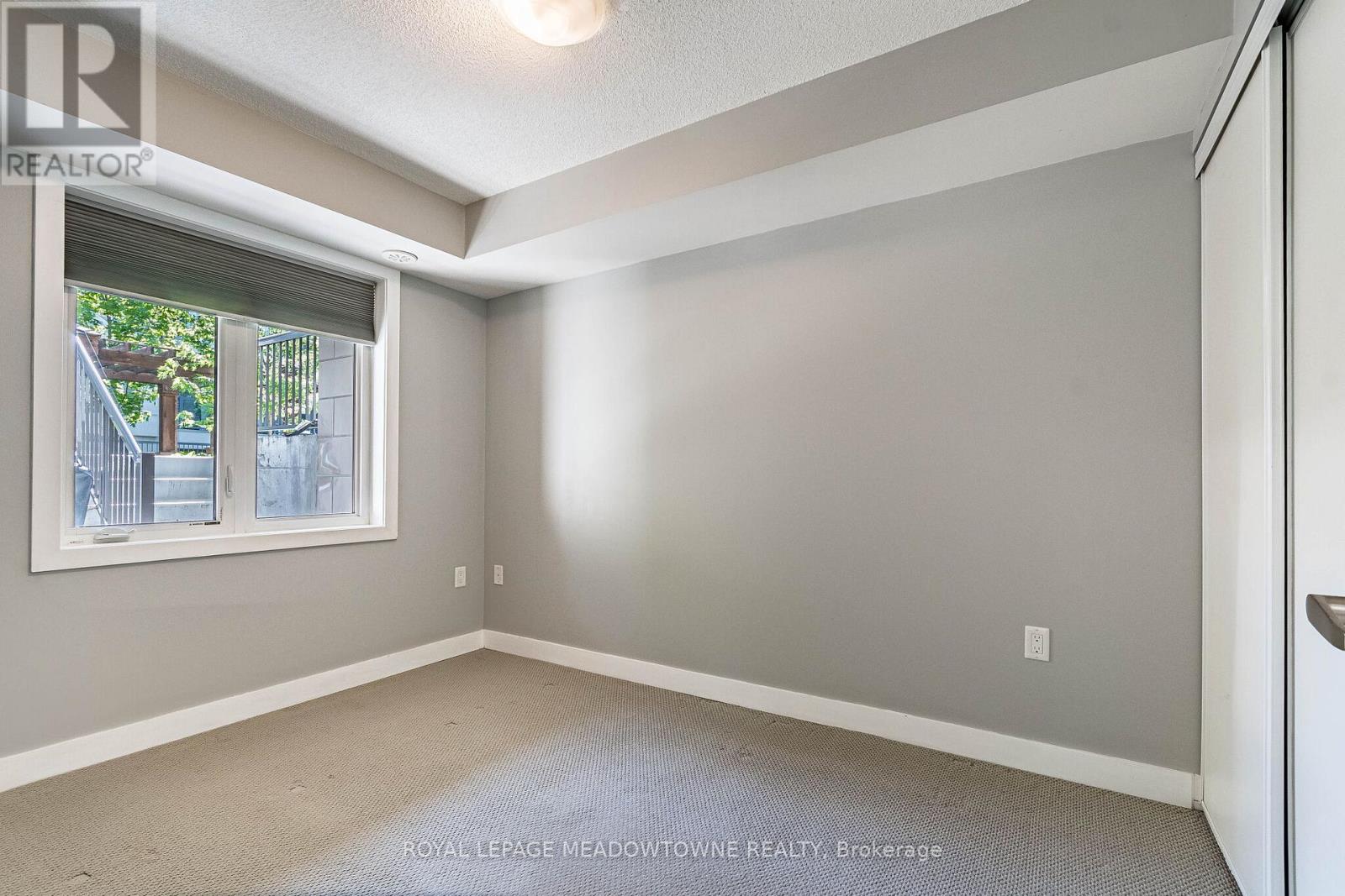 #311 6 DRUMMOND STREET - 27