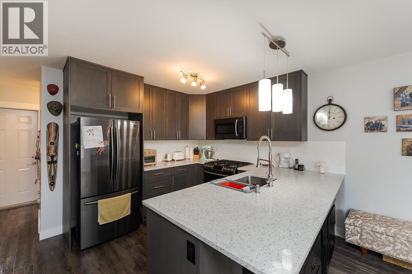 #704 6798 WESTGATE AVENUE - 10