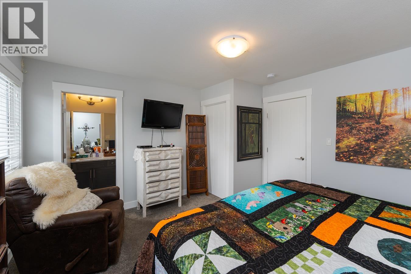#704 6798 WESTGATE AVENUE - 18