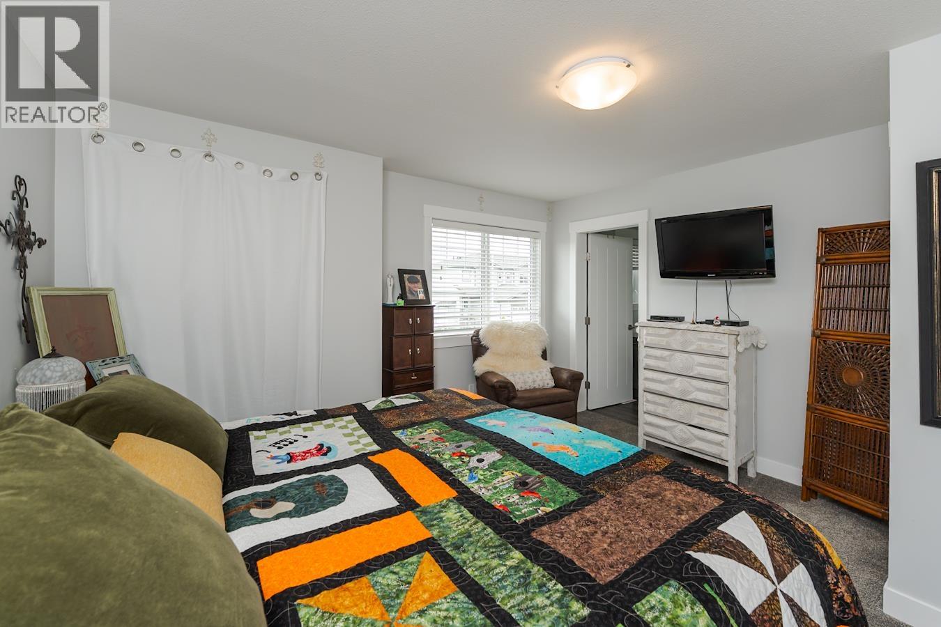 #704 6798 WESTGATE AVENUE - 19