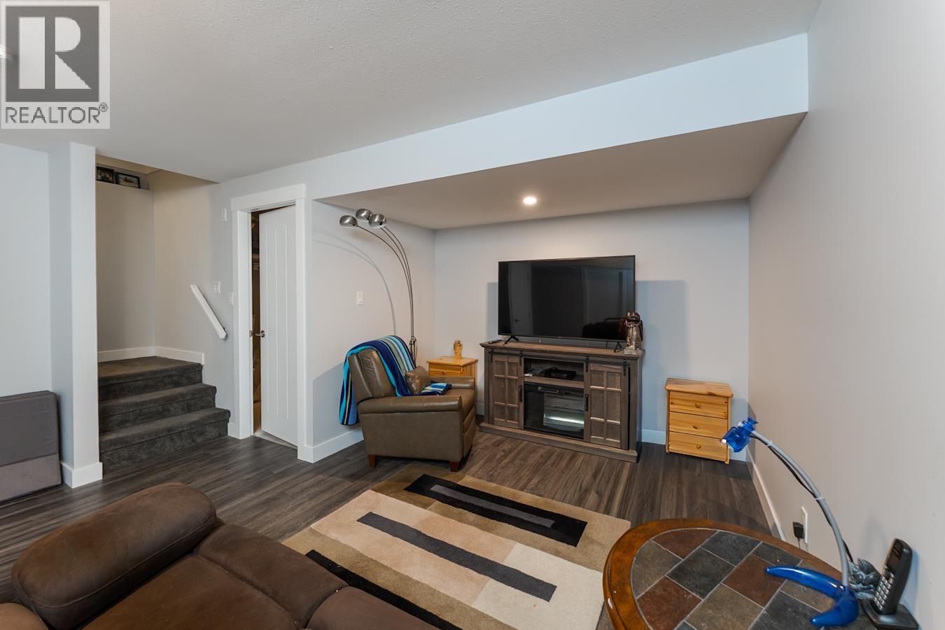#704 6798 WESTGATE AVENUE - 24