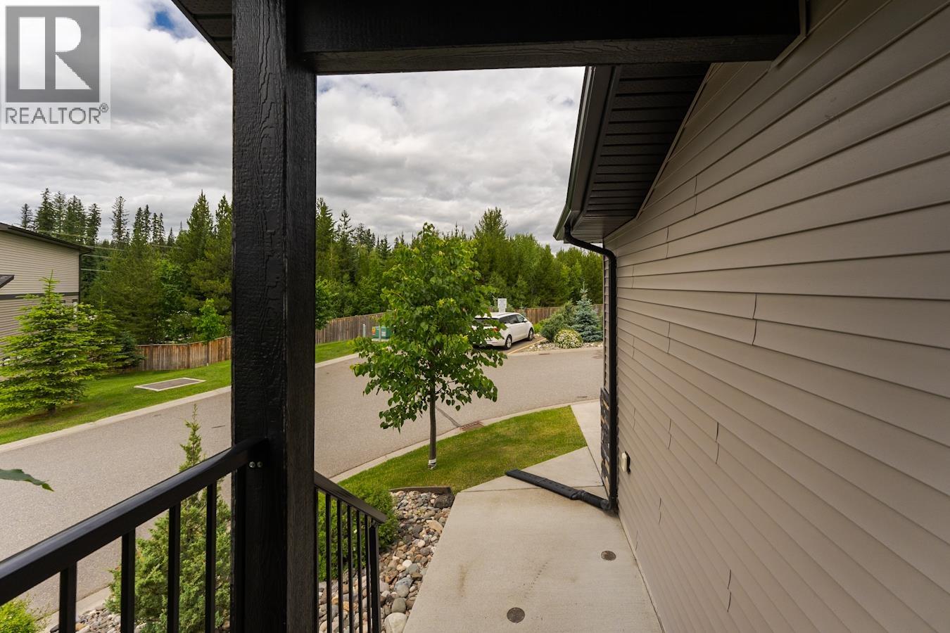 #704 6798 WESTGATE AVENUE - 32