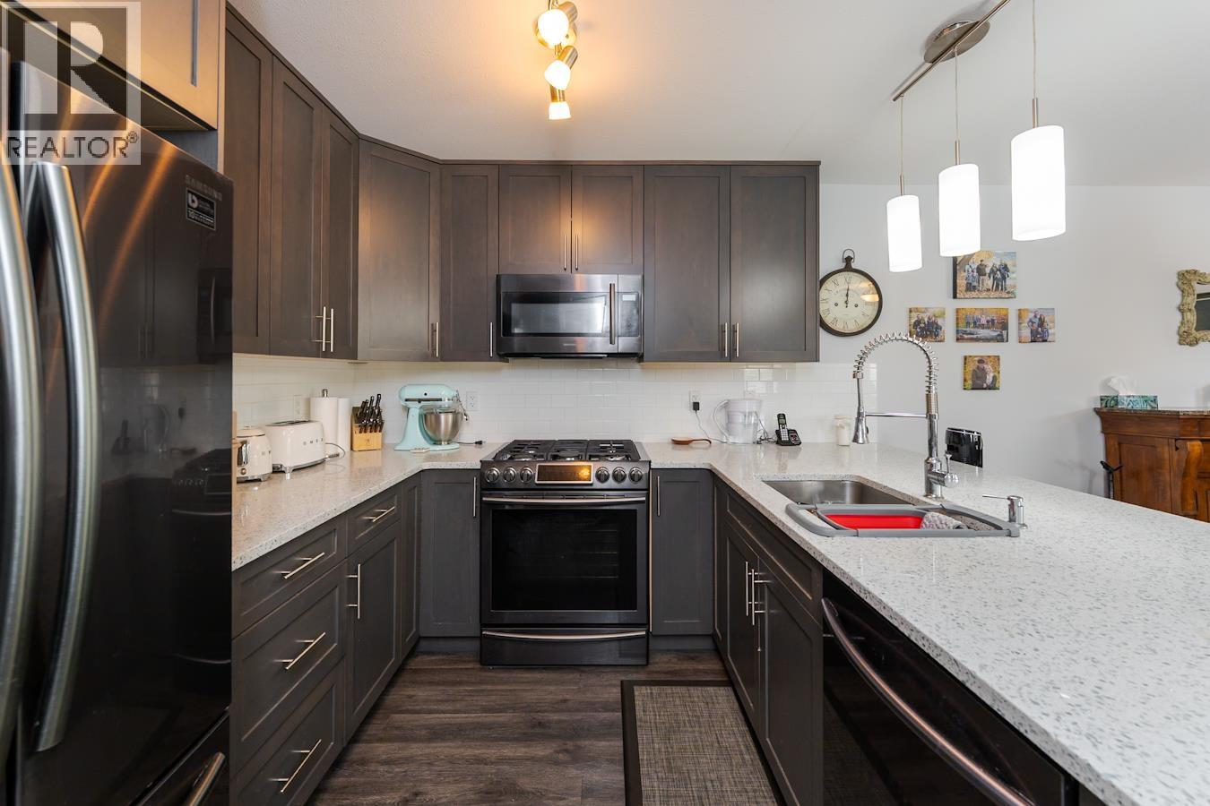 #704 6798 WESTGATE AVENUE - 9