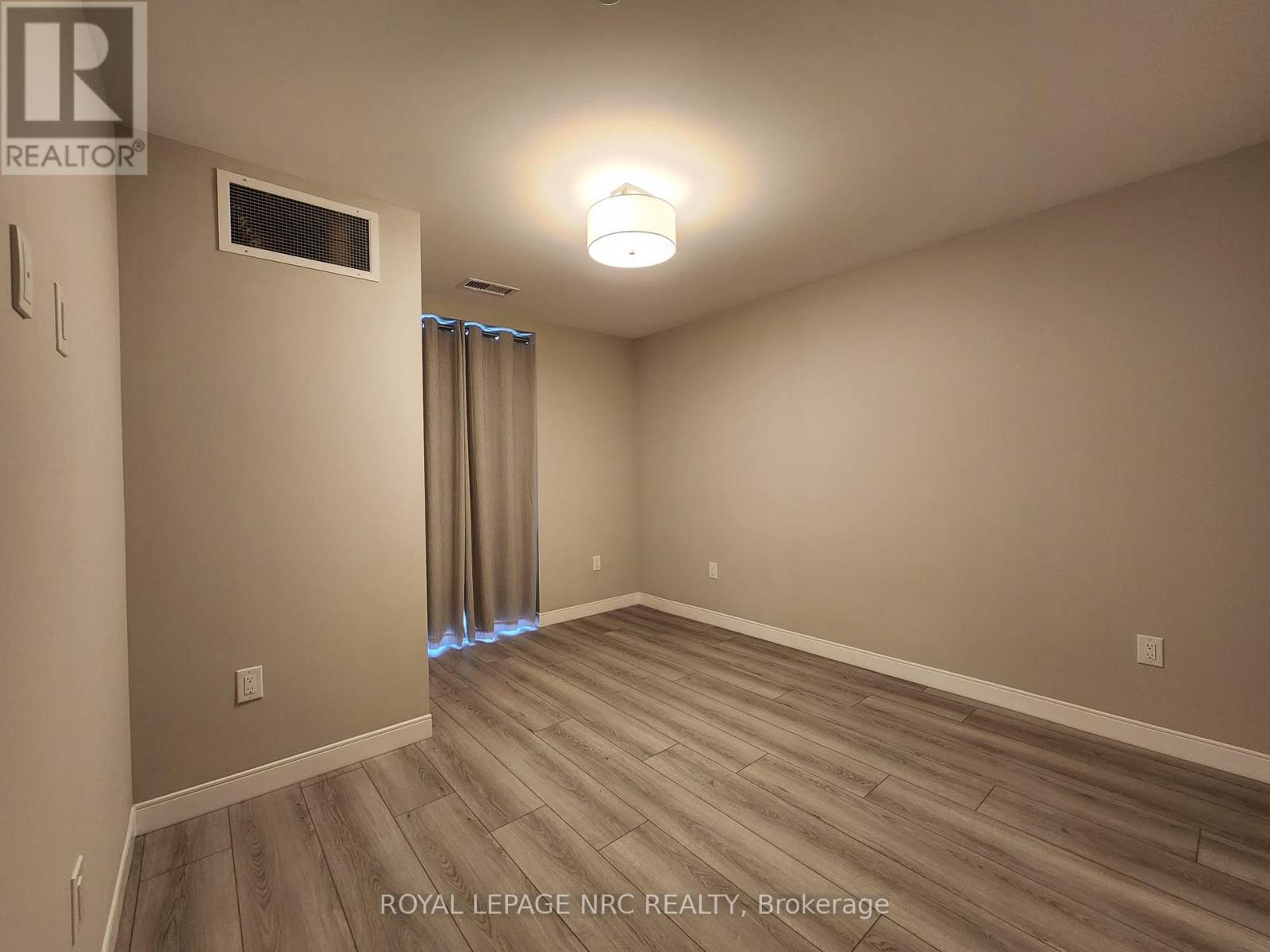 #204 118 WEST STREET - 19