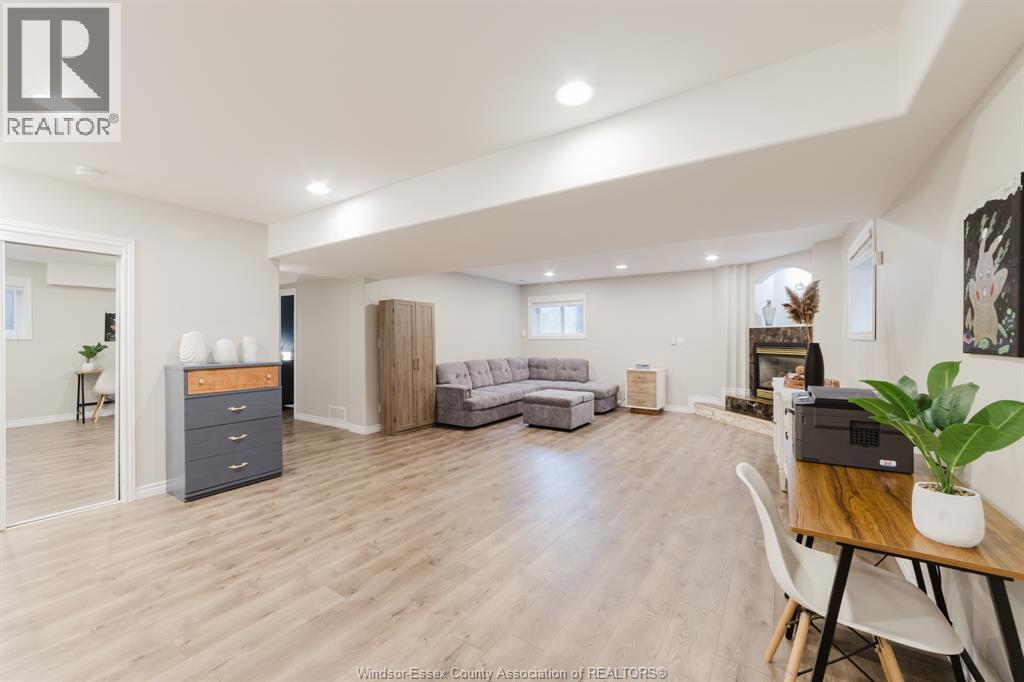 4821 JULIET CRESCENT - 21